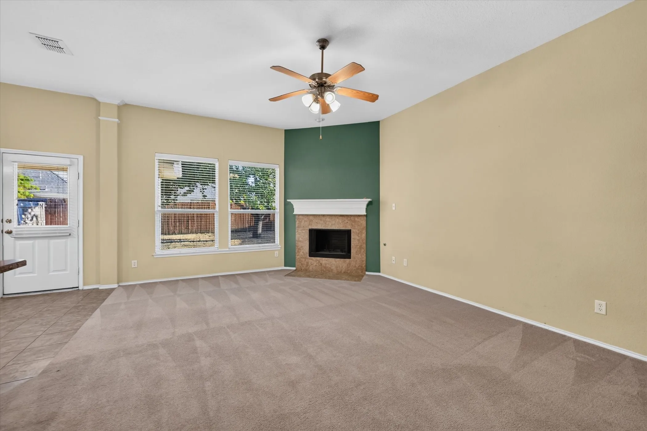 Single Family Residence For Rent in Collin County , 1136 Ainsworth Drive, Anna, Texas 75409, 3 Bedroom, 2 Bathroom, 2 Garage spaces, 1,684 Sqft, built in 2007, mls#21363685, Real Estate Agent in Anna, Homes For Rent in Collin county, Homes For Rent in Anna, Realtor in Anna Texas, Real Estate Brokerage Independent Realty Texas, Luminita Cordes Realtor