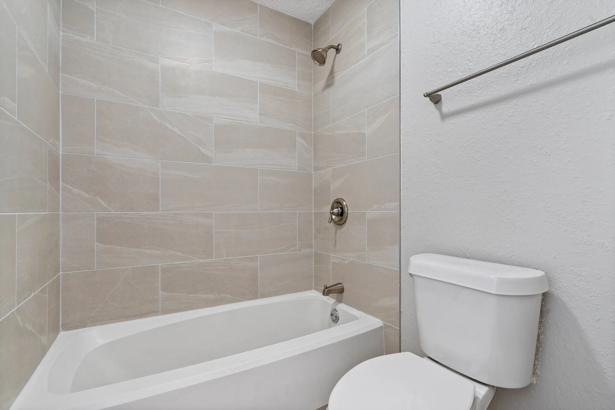 Townhouse For Rent in Dallas County , 1507 Gailbrook Lane, Dallas, Texas 75228, 3 Bedroom, 2 Bathroom, Garage spaces, 1,468 Sqft, built in 1981, Price $2,100, mls#21363819, Real Estate Agent in Dallas, Homes For Rent in Dallas county, Homes For Rent in Dallas, Realtor in Dallas Texas, Real Estate Brokerage Independent Realty Texas, Luminita Cordes Realtor