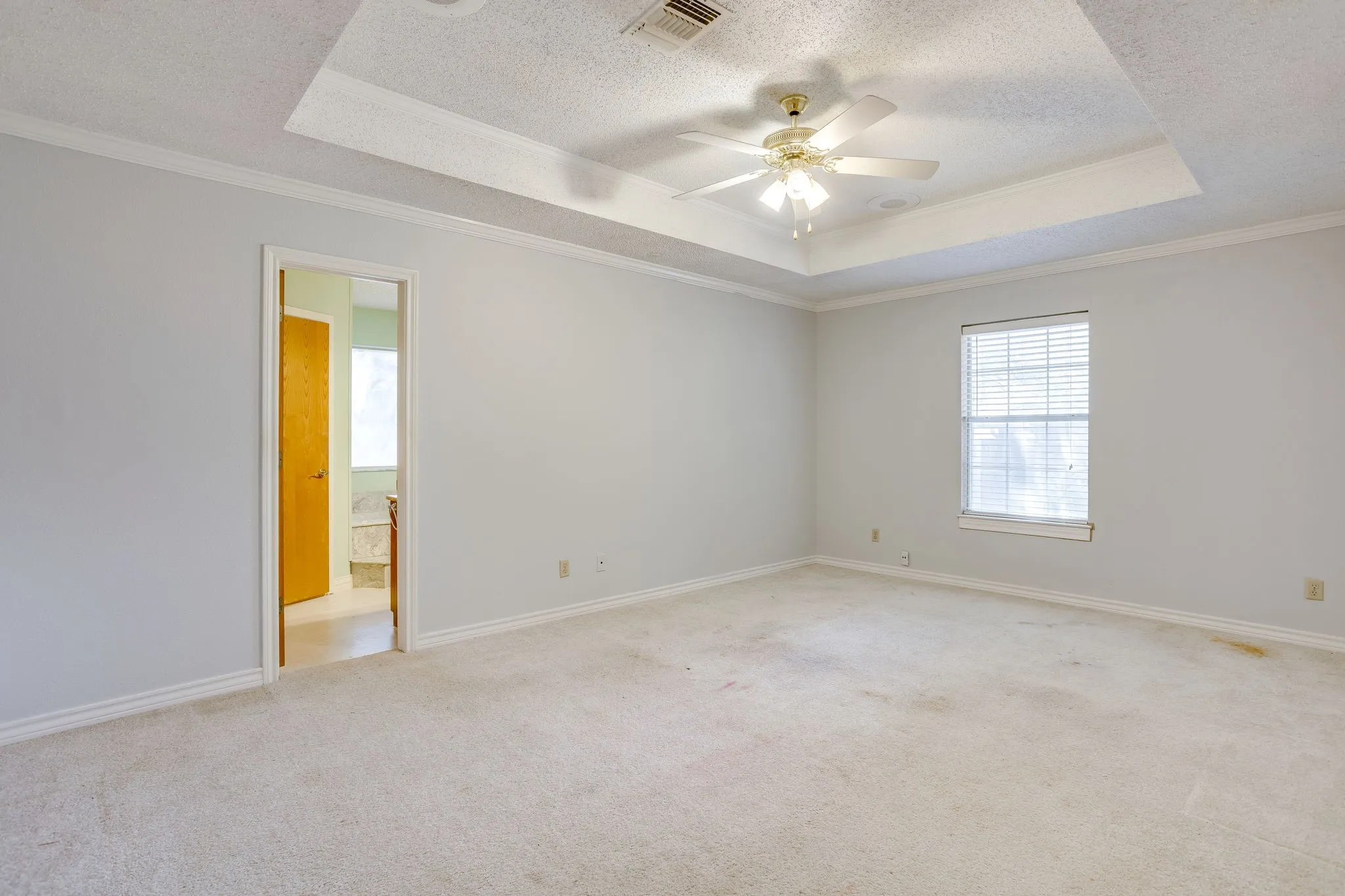 Single Family Residence For Sale in Johnson County , 103 Old Hickory Lane, Joshua, Texas 76058, 3 Bedroom, 2 Bathroom, 2 Garage spaces, 1,964 Sqft, built in 1990, mls#21316213, Real Estate Agent in Joshua, Homes For Sale in Johnson county, Homes For Sale in Joshua, Realtor in Joshua Texas, Real Estate Brokerage Independent Realty Texas, Luminita Cordes Realtor