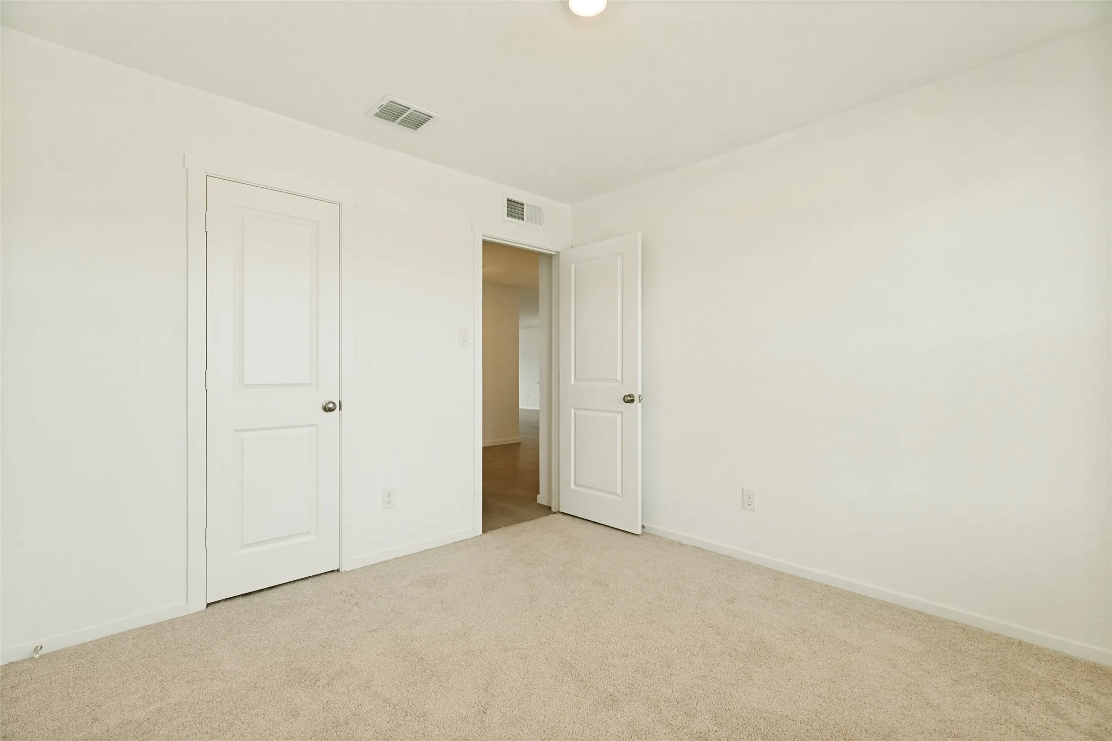 Single Family Residence For Rent in Collin County , 621 Holleman Drive, Princeton, Texas 75407, 3 Bedroom, 2 Bathroom, 2 Garage spaces, 1,474 Sqft, built in 2025, mls#21363871, Real Estate Agent in Princeton, Homes For Rent in Collin county, Homes For Rent in Princeton, Realtor in Princeton Texas, Real Estate Brokerage Independent Realty Texas, Luminita Cordes Realtor