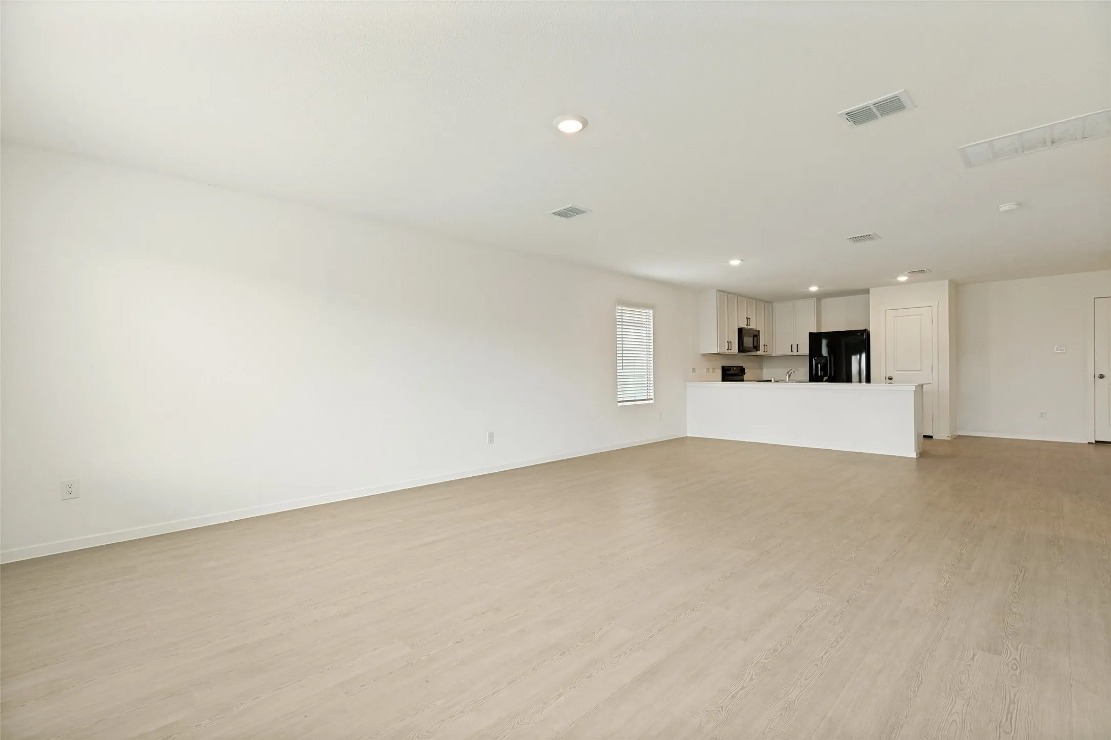 Single Family Residence For Rent in Collin County , 621 Holleman Drive, Princeton, Texas 75407, 3 Bedroom, 2 Bathroom, 2 Garage spaces, 1,474 Sqft, built in 2025, mls#21363871, Real Estate Agent in Princeton, Homes For Rent in Collin county, Homes For Rent in Princeton, Realtor in Princeton Texas, Real Estate Brokerage Independent Realty Texas, Luminita Cordes Realtor