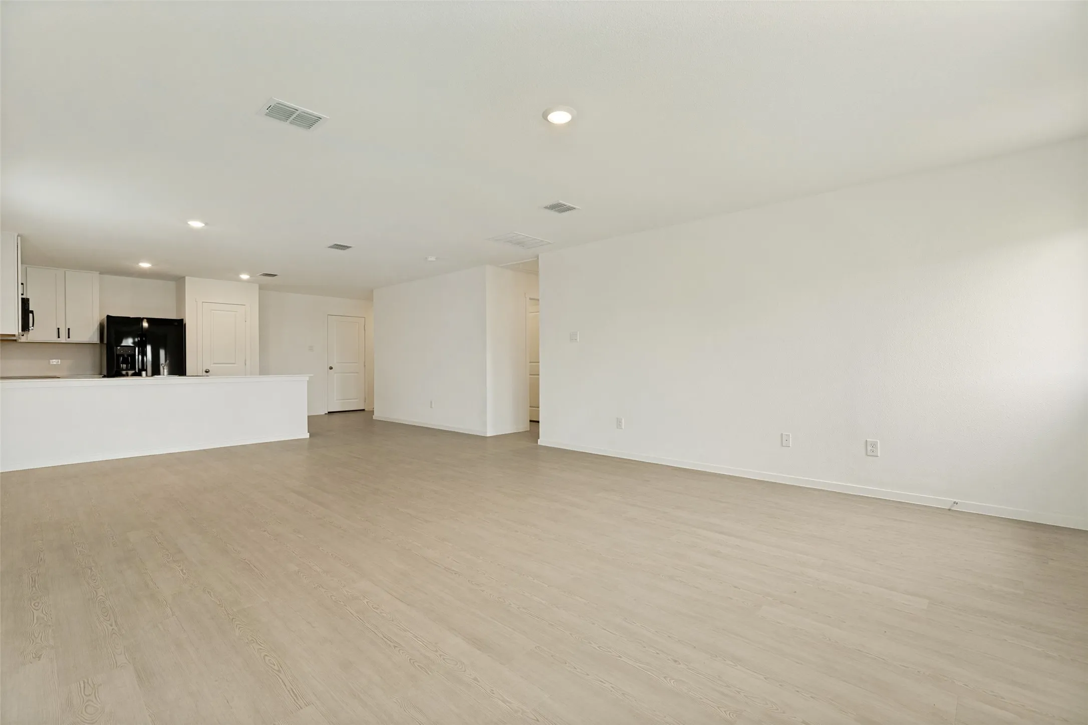 Single Family Residence For Rent in Collin County , 621 Holleman Drive, Princeton, Texas 75407, 3 Bedroom, 2 Bathroom, 2 Garage spaces, 1,474 Sqft, built in 2025, mls#21363871, Real Estate Agent in Princeton, Homes For Rent in Collin county, Homes For Rent in Princeton, Realtor in Princeton Texas, Real Estate Brokerage Independent Realty Texas, Luminita Cordes Realtor