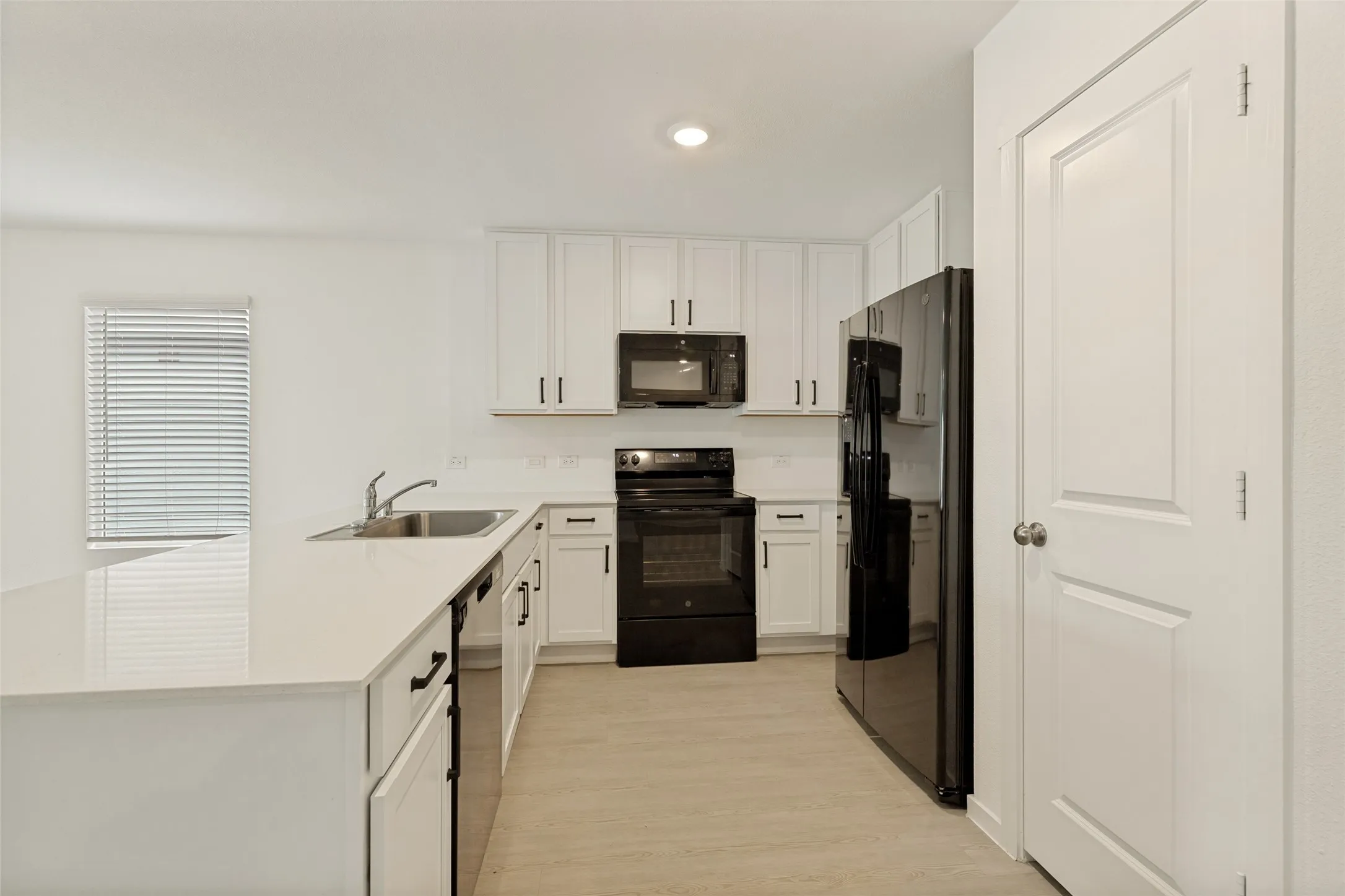 Single Family Residence For Rent in Collin County , 621 Holleman Drive, Princeton, Texas 75407, 3 Bedroom, 2 Bathroom, 2 Garage spaces, 1,474 Sqft, built in 2025, mls#21363871, Real Estate Agent in Princeton, Homes For Rent in Collin county, Homes For Rent in Princeton, Realtor in Princeton Texas, Real Estate Brokerage Independent Realty Texas, Luminita Cordes Realtor