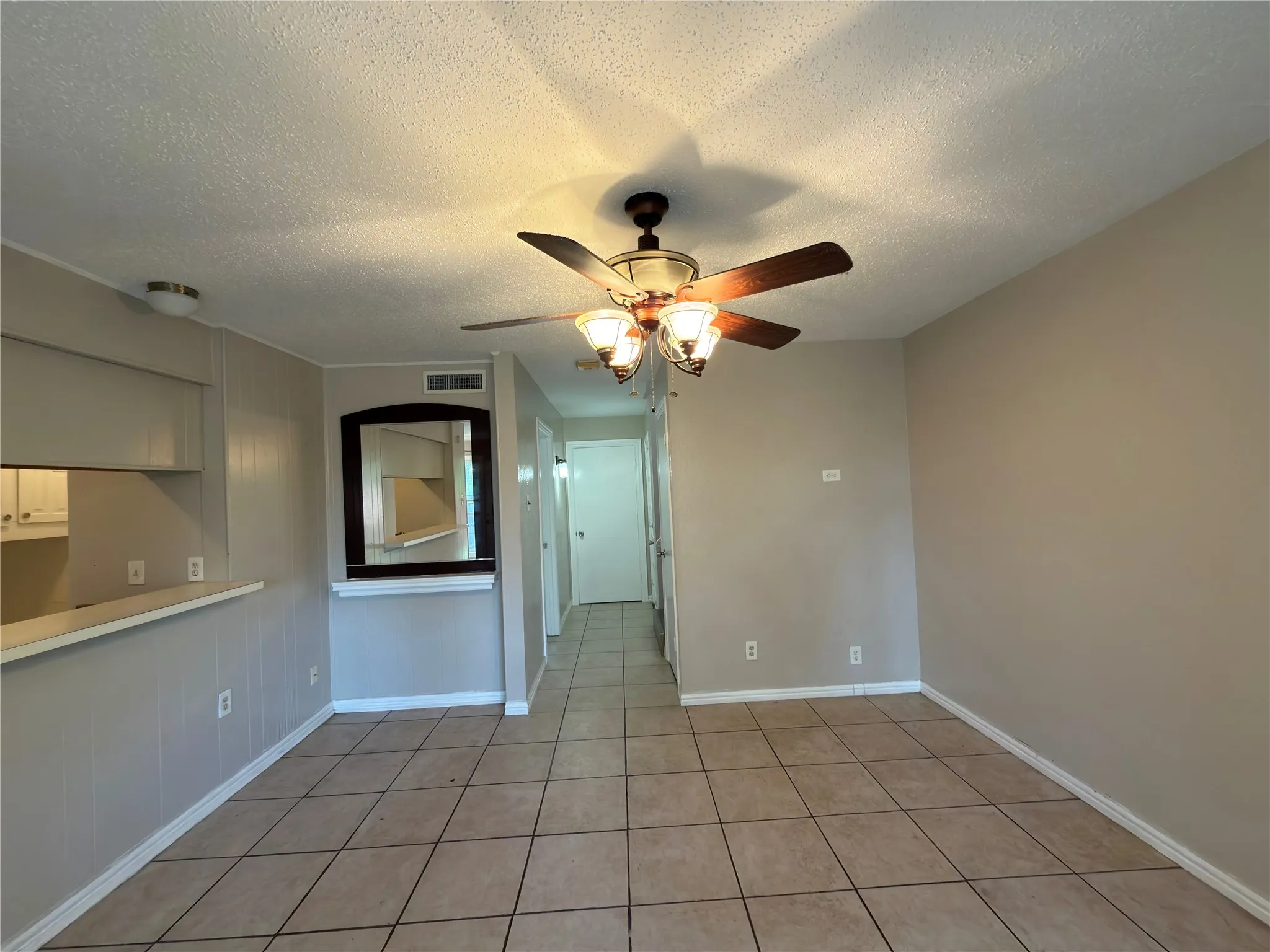 Townhouse For Rent in Dallas County , 358 Valley Park Drive, Garland, Texas 75043, 3 Bedroom, 2 Bathroom, 2 Garage spaces, 1,170 Sqft, built in 1972, Price $1,680, mls#21362377, Real Estate Agent in Garland, Homes For Rent in Dallas county, Homes For Rent in Garland, Realtor in Garland Texas, Real Estate Brokerage Independent Realty Texas, Luminita Cordes Realtor