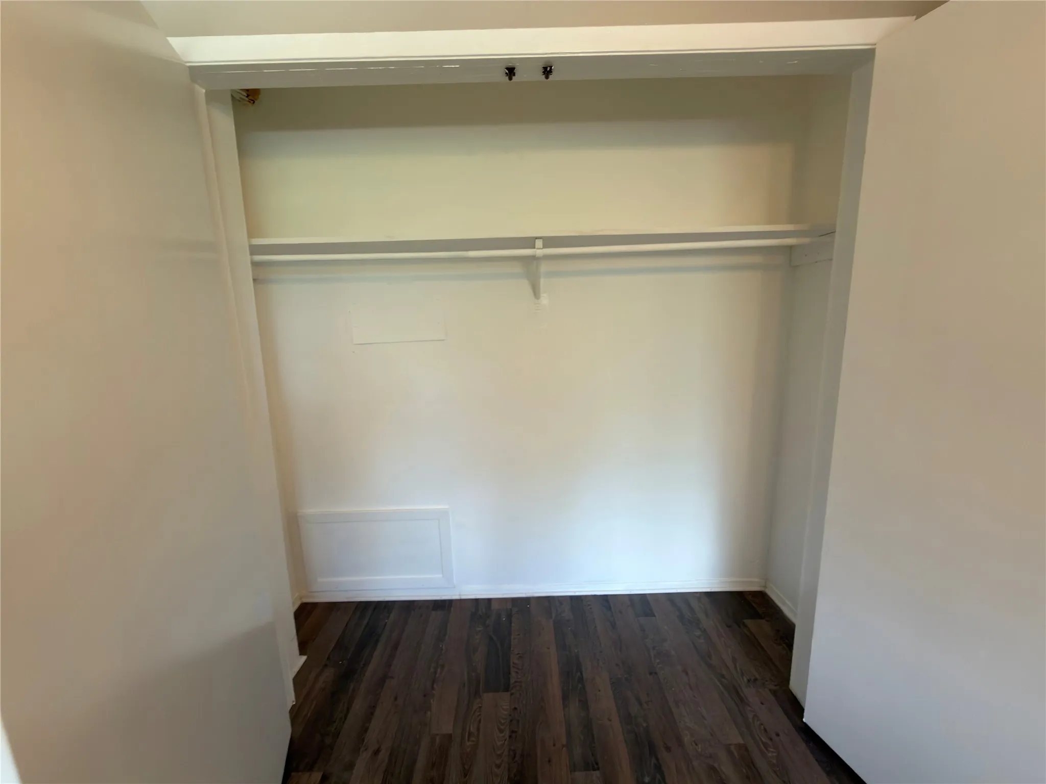 Townhouse For Rent in Dallas County , 358 Valley Park Drive, Garland, Texas 75043, 3 Bedroom, 2 Bathroom, 2 Garage spaces, 1,170 Sqft, built in 1972, Price $1,680, mls#21362377, Real Estate Agent in Garland, Homes For Rent in Dallas county, Homes For Rent in Garland, Realtor in Garland Texas, Real Estate Brokerage Independent Realty Texas, Luminita Cordes Realtor