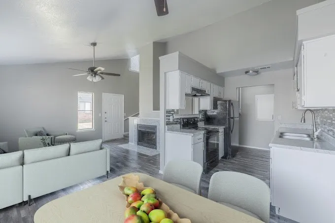 Apartment For Rent in Tarrant County , 1122 Millview Drive 1106, Arlington, Texas 76012, 2 Bedroom, 2 Bathroom, Garage spaces, 1,000 Sqft, built in 1984, Price $1,525, mls#21363886, Real Estate Agent in Arlington, Homes For Rent in Tarrant county, Homes For Rent in Arlington, Realtor in Arlington Texas, Real Estate Brokerage Independent Realty Texas, Luminita Cordes Realtor