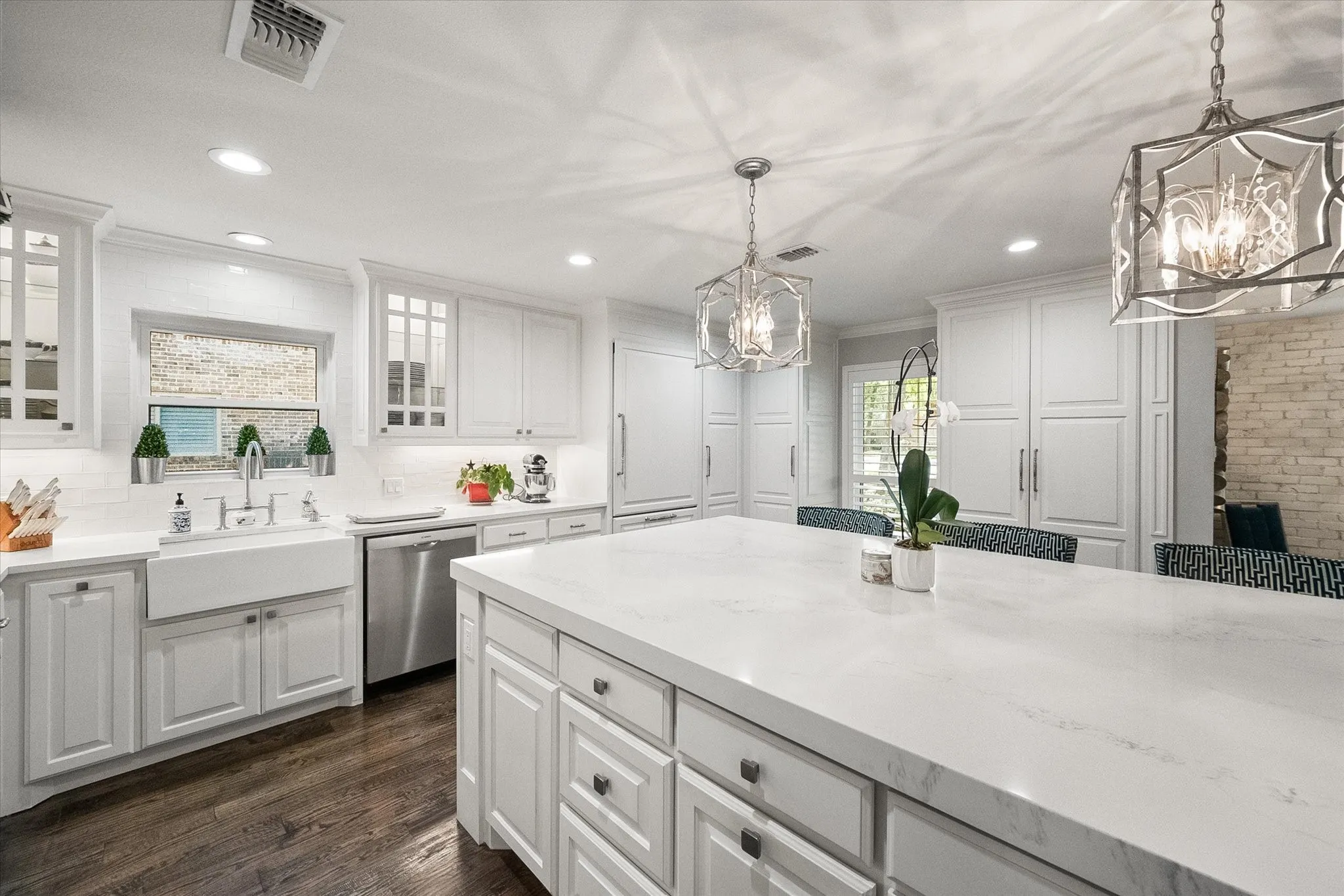 Single Family Residence For Sale in Dallas County , 122 Oak Trail, Coppell, Texas 75019, 3 Bedroom, 2 Bathroom, 3 Garage spaces, 2,897 Sqft, built in 1981, mls#21363814, Real Estate Agent in Coppell, Homes For Sale in Dallas county, Homes For Sale in Coppell, Realtor in Coppell Texas, Real Estate Brokerage Independent Realty Texas, Luminita Cordes Realtor