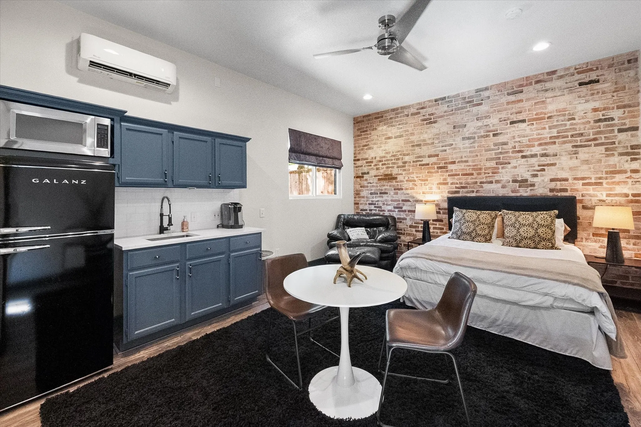 Garage apartment with full bath