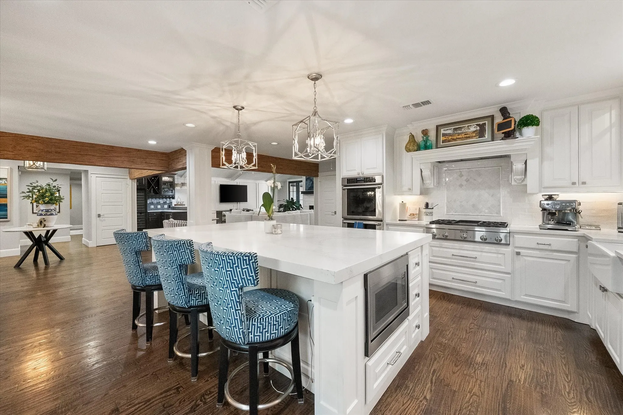 Single Family Residence For Sale in Dallas County , 122 Oak Trail, Coppell, Texas 75019, 3 Bedroom, 2 Bathroom, 3 Garage spaces, 2,897 Sqft, built in 1981, mls#21363814, Real Estate Agent in Coppell, Homes For Sale in Dallas county, Homes For Sale in Coppell, Realtor in Coppell Texas, Real Estate Brokerage Independent Realty Texas, Luminita Cordes Realtor