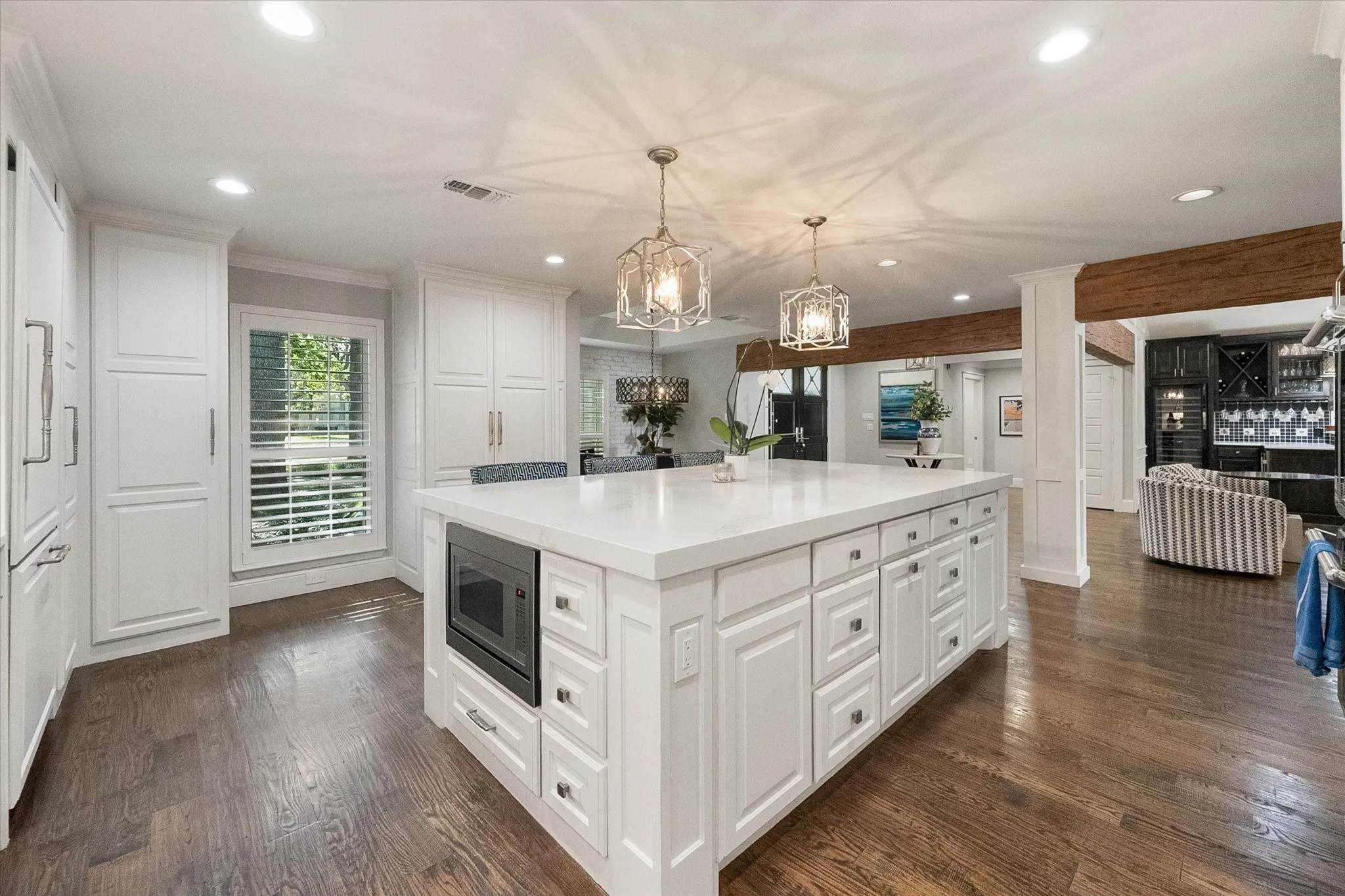Single Family Residence For Sale in Dallas County , 122 Oak Trail, Coppell, Texas 75019, 3 Bedroom, 2 Bathroom, 3 Garage spaces, 2,897 Sqft, built in 1981, mls#21363814, Real Estate Agent in Coppell, Homes For Sale in Dallas county, Homes For Sale in Coppell, Realtor in Coppell Texas, Real Estate Brokerage Independent Realty Texas, Luminita Cordes Realtor