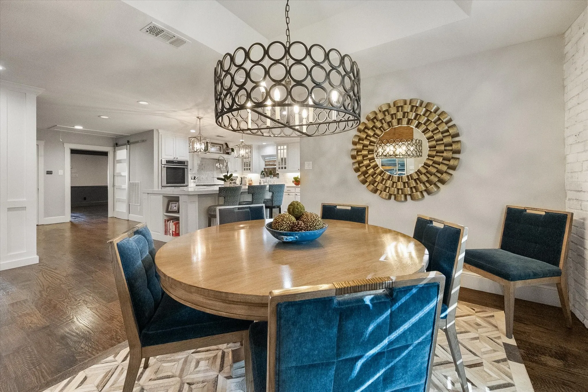 Single Family Residence For Sale in Dallas County , 122 Oak Trail, Coppell, Texas 75019, 3 Bedroom, 2 Bathroom, 3 Garage spaces, 2,897 Sqft, built in 1981, mls#21363814, Real Estate Agent in Coppell, Homes For Sale in Dallas county, Homes For Sale in Coppell, Realtor in Coppell Texas, Real Estate Brokerage Independent Realty Texas, Luminita Cordes Realtor