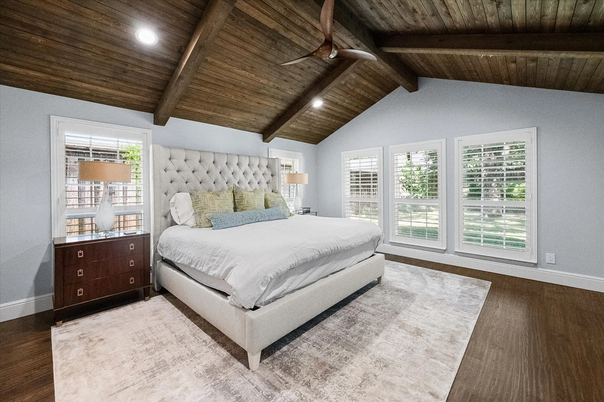 Single Family Residence For Sale in Dallas County , 122 Oak Trail, Coppell, Texas 75019, 3 Bedroom, 2 Bathroom, 3 Garage spaces, 2,897 Sqft, built in 1981, mls#21363814, Real Estate Agent in Coppell, Homes For Sale in Dallas county, Homes For Sale in Coppell, Realtor in Coppell Texas, Real Estate Brokerage Independent Realty Texas, Luminita Cordes Realtor