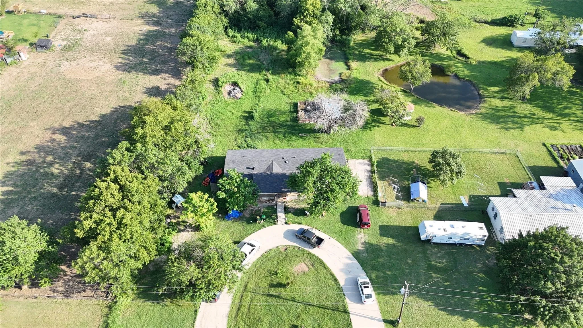Mobile Home For Rent in Hunt County , 8591 W Ridge Drive, Quinlan, Texas 75474, 4 Bedroom, 2 Bathroom, Garage spaces, 2,105 Sqft, built in 1998, mls#21363883, Real Estate Agent in Quinlan, Homes For Rent in Hunt county, Homes For Rent in Quinlan, Realtor in Quinlan Texas, Real Estate Brokerage Independent Realty Texas, Luminita Cordes Realtor