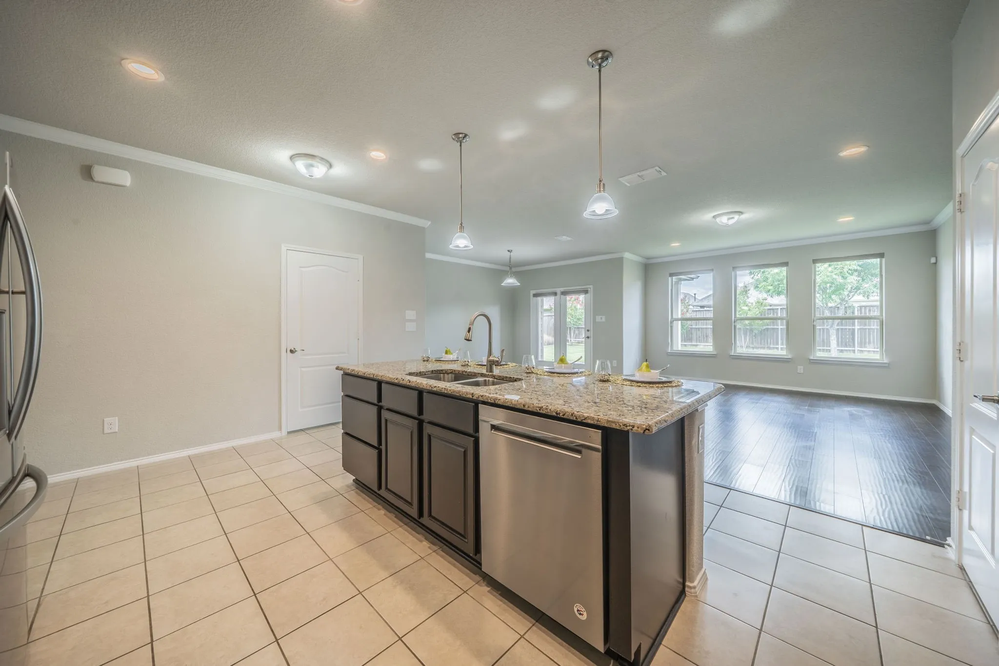 Single Family Residence For Sale in Denton County , 1621 Ranch Trail Road, Aubrey, Texas 76227, 4 Bedroom, 3 Bathroom, 2 Garage spaces, 2,625 Sqft, built in 2017, mls#21363295, Real Estate Agent in Aubrey, Homes For Sale in Denton county, Homes For Sale in Aubrey, Realtor in Aubrey Texas, Real Estate Brokerage Independent Realty Texas, Luminita Cordes Realtor