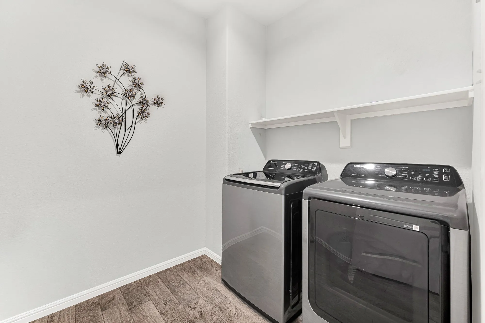 Single Family Residence For Sale in Tarrant County , 9705 Snowbell Lane, Fort Worth, Texas 76036, 3 Bedroom, 2 Bathroom, 2 Garage spaces, 1,733 Sqft, built in 2020, Price $310,000, mls#21363797, Real Estate Agent in Fort Worth, Homes For Sale in Tarrant county, Homes For Sale in Fort Worth, Realtor in Fort Worth Texas, Real Estate Brokerage Independent Realty Texas, Luminita Cordes Realtor