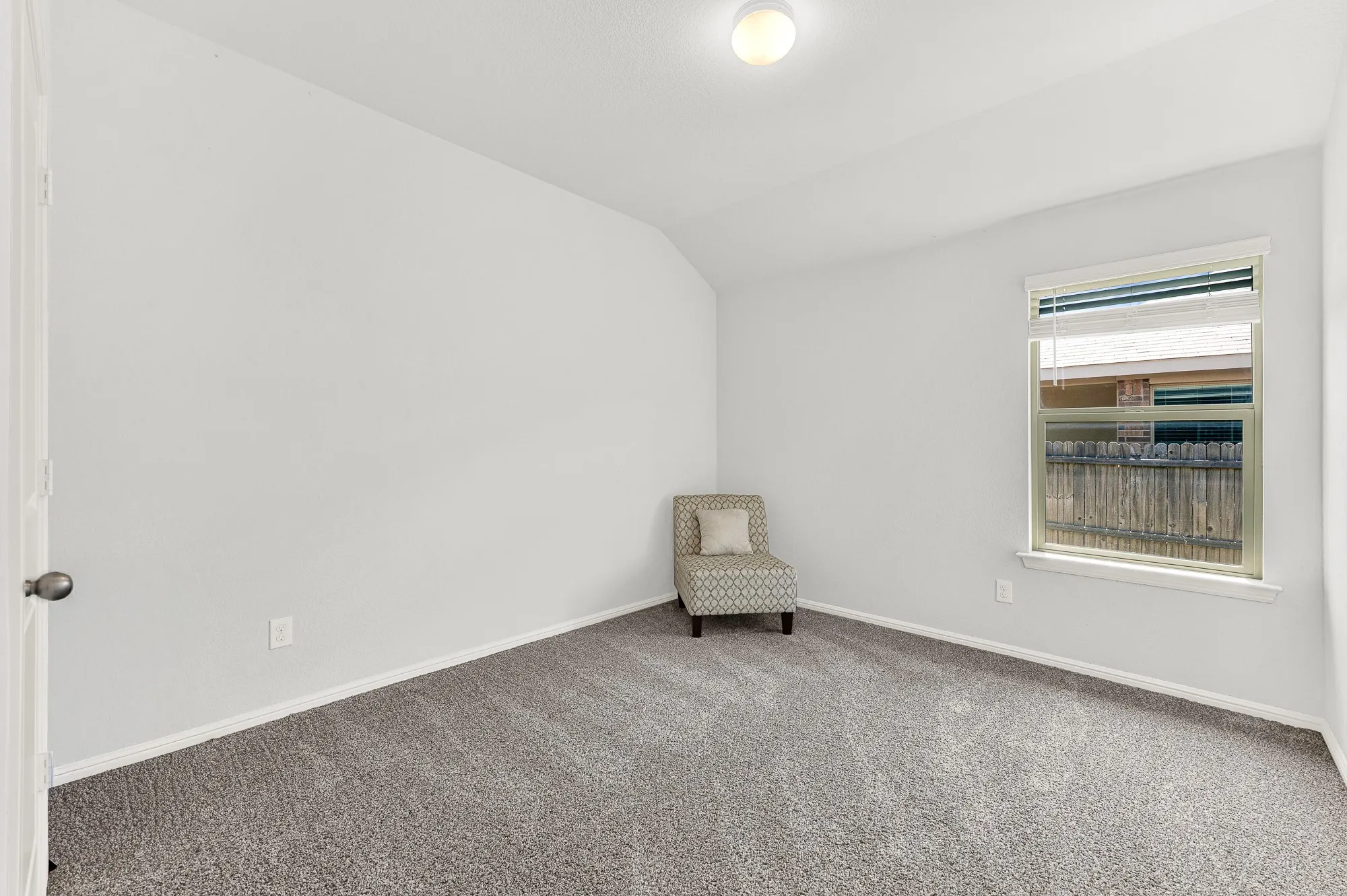 Single Family Residence For Sale in Tarrant County , 9705 Snowbell Lane, Fort Worth, Texas 76036, 3 Bedroom, 2 Bathroom, 2 Garage spaces, 1,733 Sqft, built in 2020, Price $310,000, mls#21363797, Real Estate Agent in Fort Worth, Homes For Sale in Tarrant county, Homes For Sale in Fort Worth, Realtor in Fort Worth Texas, Real Estate Brokerage Independent Realty Texas, Luminita Cordes Realtor