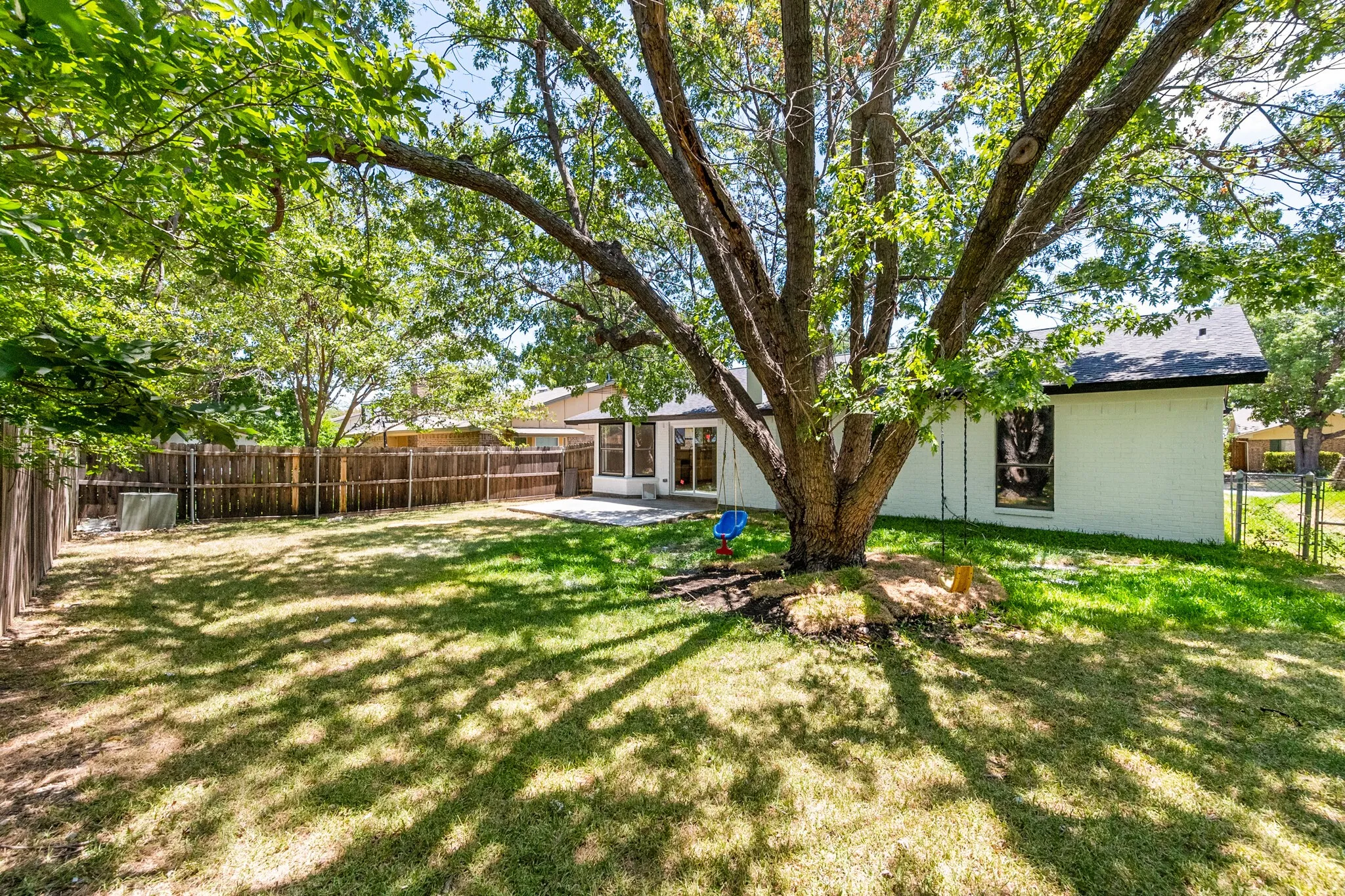 Single Family Residence For Rent in Tarrant County , 805 Salem Drive, Arlington, Texas 76014, 3 Bedroom, 2 Bathroom, 2 Garage spaces, 1,313 Sqft, built in 1978, mls#21363902, Real Estate Agent in Arlington, Homes For Rent in Tarrant county, Homes For Rent in Arlington, Realtor in Arlington Texas, Real Estate Brokerage Independent Realty Texas, Luminita Cordes Realtor