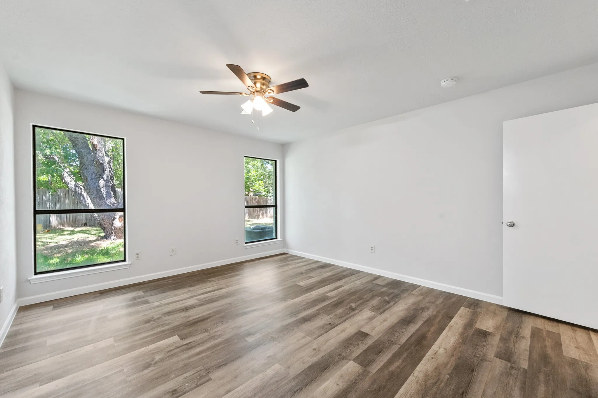 Single Family Residence For Rent in Tarrant County , 805 Salem Drive, Arlington, Texas 76014, 3 Bedroom, 2 Bathroom, 2 Garage spaces, 1,313 Sqft, built in 1978, mls#21363902, Real Estate Agent in Arlington, Homes For Rent in Tarrant county, Homes For Rent in Arlington, Realtor in Arlington Texas, Real Estate Brokerage Independent Realty Texas, Luminita Cordes Realtor