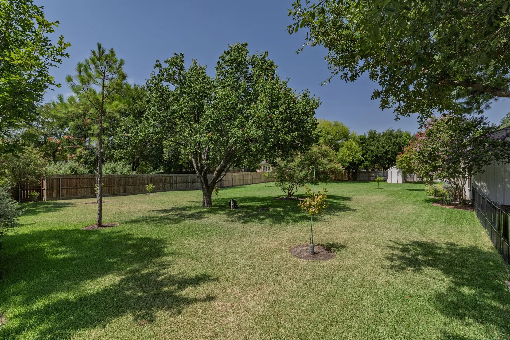 Single Family Residence For Sale in Tarrant County , 2640 Ridgecrest Drive, Southlake, Texas 76092, 3 Bedroom, 2 Bathroom, 2 Garage spaces, 2,107 Sqft, built in 1976, Price $2,195,000, mls#21362545, Real Estate Agent in Southlake, Homes For Sale in Tarrant county, Homes For Sale in Southlake, Realtor in Southlake Texas, Real Estate Brokerage Independent Realty Texas, Luminita Cordes Realtor