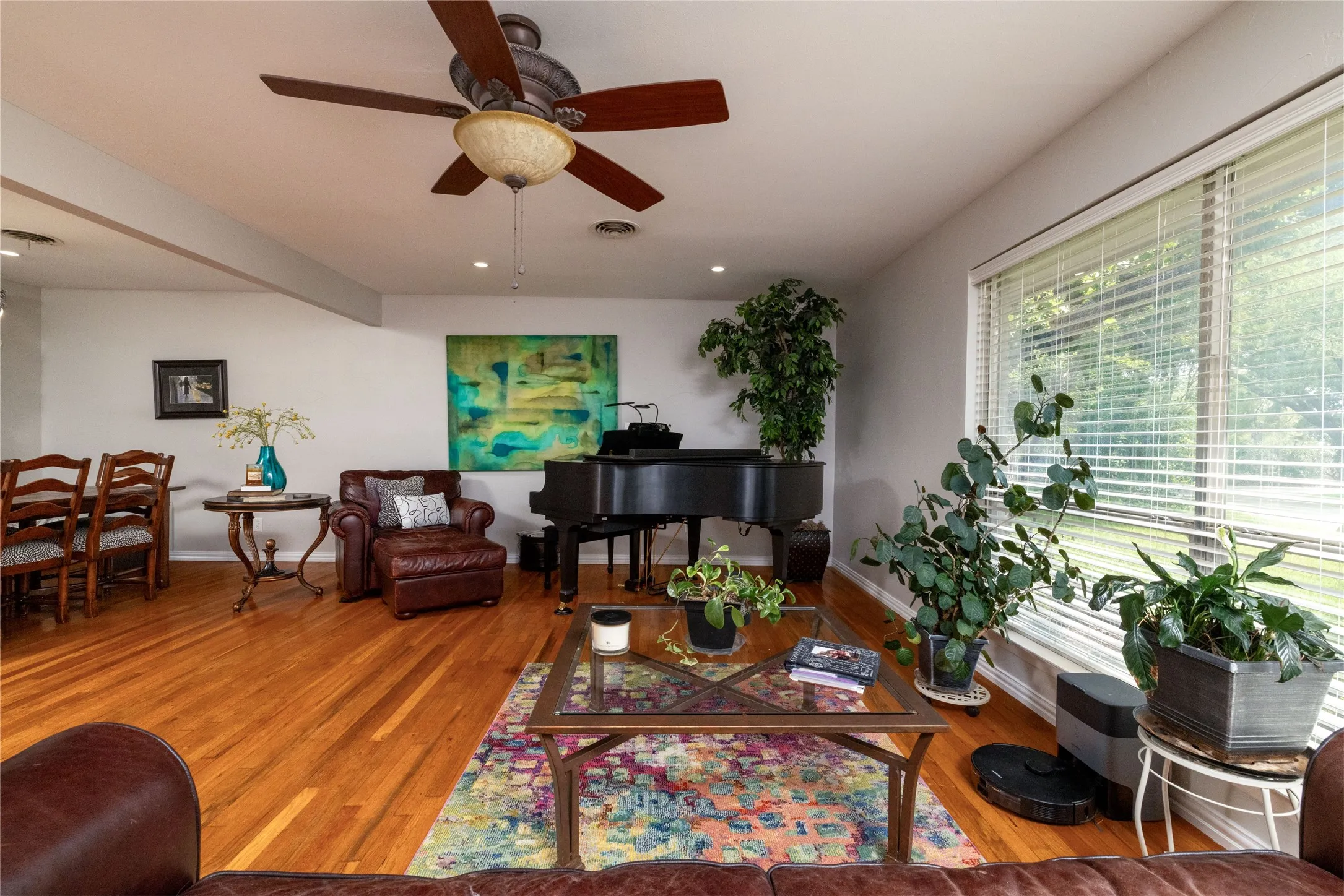 Single Family Residence For Sale in Tarrant County , 2640 Ridgecrest Drive, Southlake, Texas 76092, 3 Bedroom, 2 Bathroom, 2 Garage spaces, 2,107 Sqft, built in 1976, Price $2,195,000, mls#21362545, Real Estate Agent in Southlake, Homes For Sale in Tarrant county, Homes For Sale in Southlake, Realtor in Southlake Texas, Real Estate Brokerage Independent Realty Texas, Luminita Cordes Realtor