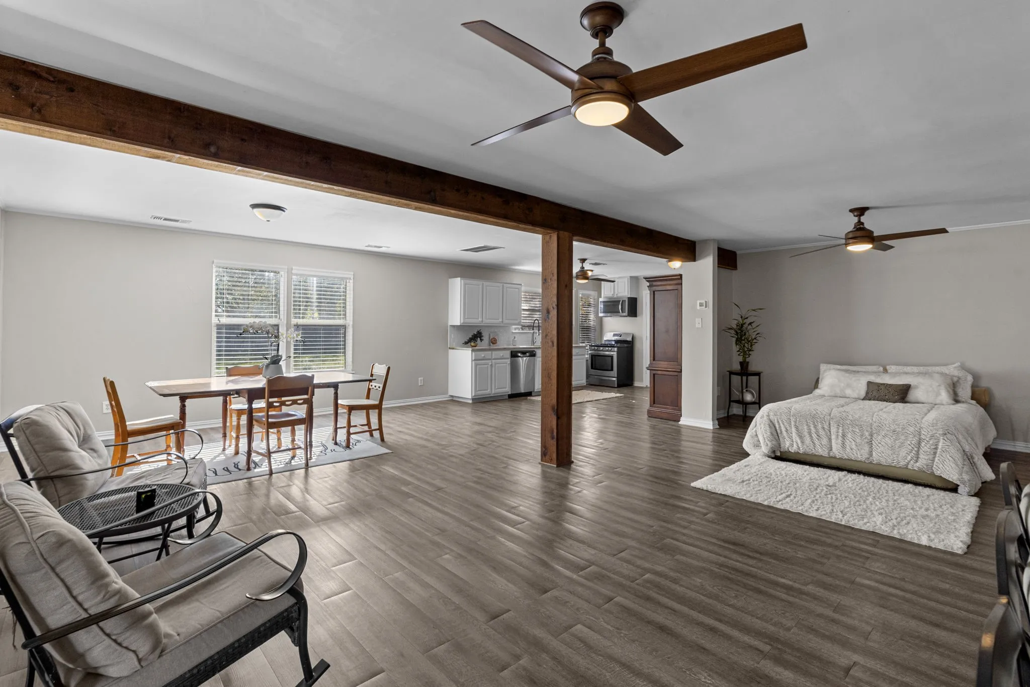 Single Family Residence For Sale in Tarrant County , 2640 Ridgecrest Drive, Southlake, Texas 76092, 3 Bedroom, 2 Bathroom, 2 Garage spaces, 2,107 Sqft, built in 1976, Price $2,195,000, mls#21362545, Real Estate Agent in Southlake, Homes For Sale in Tarrant county, Homes For Sale in Southlake, Realtor in Southlake Texas, Real Estate Brokerage Independent Realty Texas, Luminita Cordes Realtor
