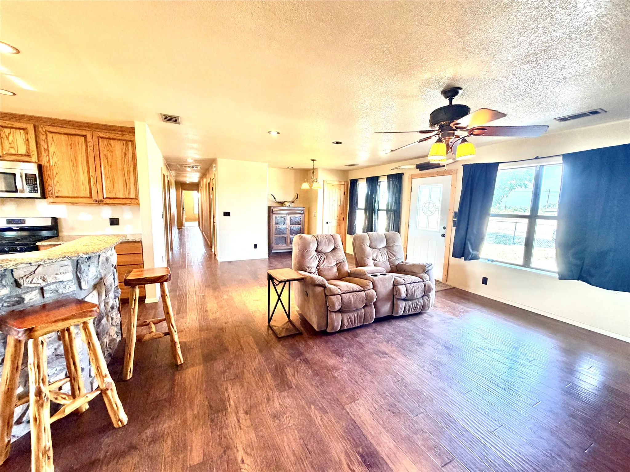 Single Family Residence For Sale in Mills County , 211 Fm 3023 S, Goldthwaite, Texas 76844, 4 Bedroom, 2 Bathroom, 1 Garage spaces, 2,494 Sqft, built in 1987, mls#21363889, Real Estate Agent in Goldthwaite, Homes For Sale in Mills county, Homes For Sale in Goldthwaite, Realtor in Goldthwaite Texas, Real Estate Brokerage Independent Realty Texas, Luminita Cordes Realtor