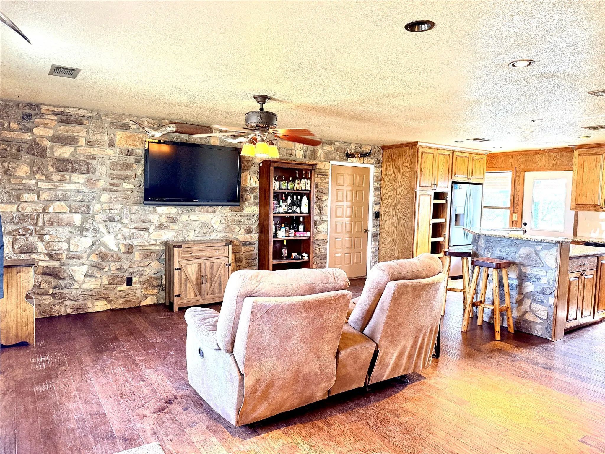 Single Family Residence For Sale in Mills County , 211 Fm 3023 S, Goldthwaite, Texas 76844, 4 Bedroom, 2 Bathroom, 1 Garage spaces, 2,494 Sqft, built in 1987, mls#21363889, Real Estate Agent in Goldthwaite, Homes For Sale in Mills county, Homes For Sale in Goldthwaite, Realtor in Goldthwaite Texas, Real Estate Brokerage Independent Realty Texas, Luminita Cordes Realtor