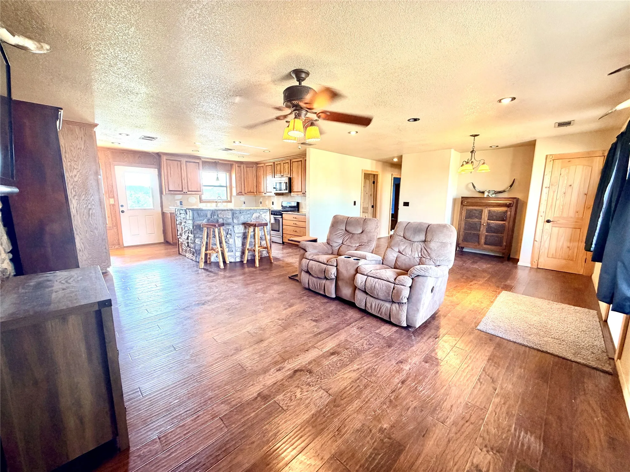 Single Family Residence For Sale in Mills County , 211 Fm 3023 S, Goldthwaite, Texas 76844, 4 Bedroom, 2 Bathroom, 1 Garage spaces, 2,494 Sqft, built in 1987, mls#21363889, Real Estate Agent in Goldthwaite, Homes For Sale in Mills county, Homes For Sale in Goldthwaite, Realtor in Goldthwaite Texas, Real Estate Brokerage Independent Realty Texas, Luminita Cordes Realtor