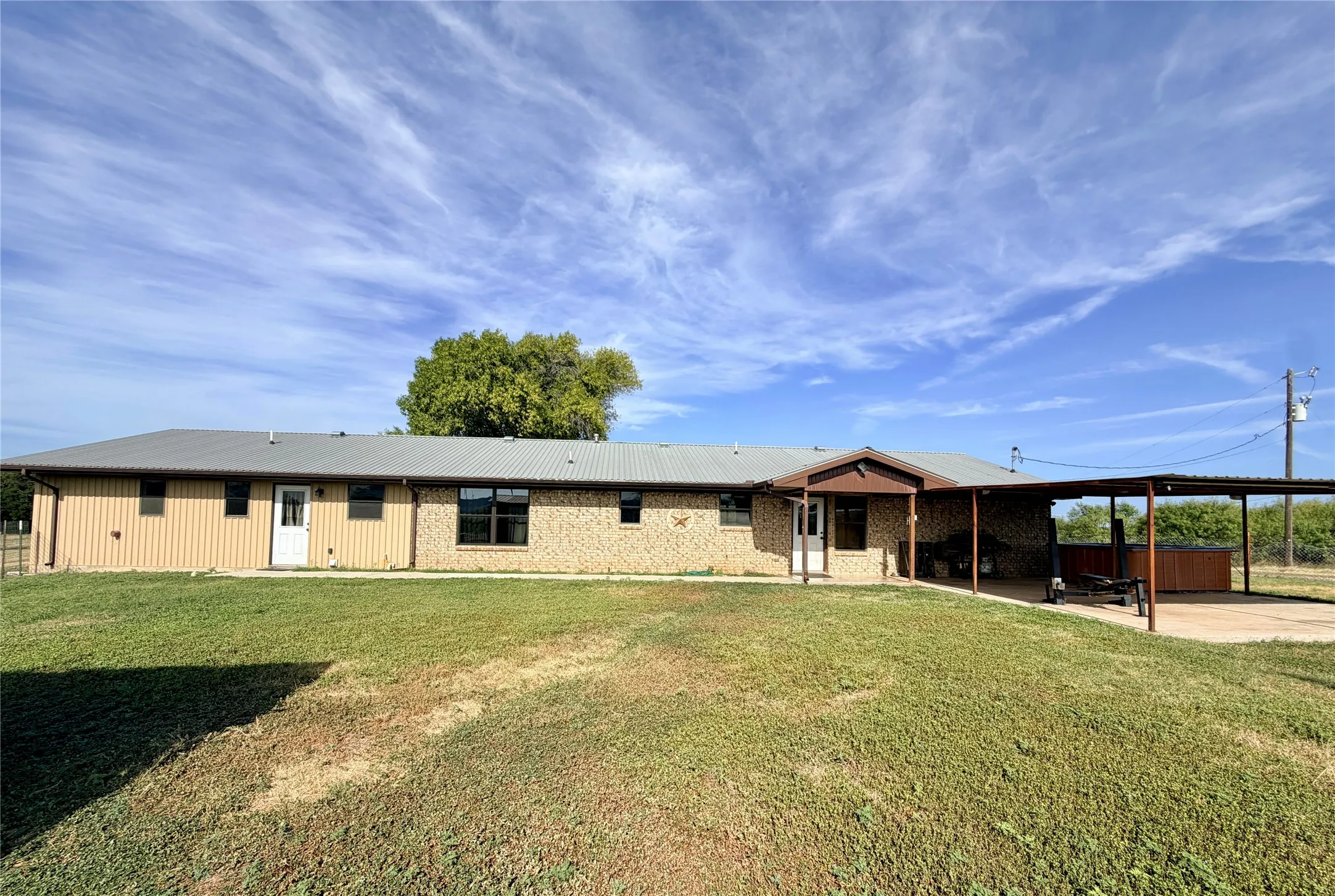 Single Family Residence For Sale in Mills County , 211 Fm 3023 S, Goldthwaite, Texas 76844, 4 Bedroom, 2 Bathroom, 1 Garage spaces, 2,494 Sqft, built in 1987, mls#21363889, Real Estate Agent in Goldthwaite, Homes For Sale in Mills county, Homes For Sale in Goldthwaite, Realtor in Goldthwaite Texas, Real Estate Brokerage Independent Realty Texas, Luminita Cordes Realtor