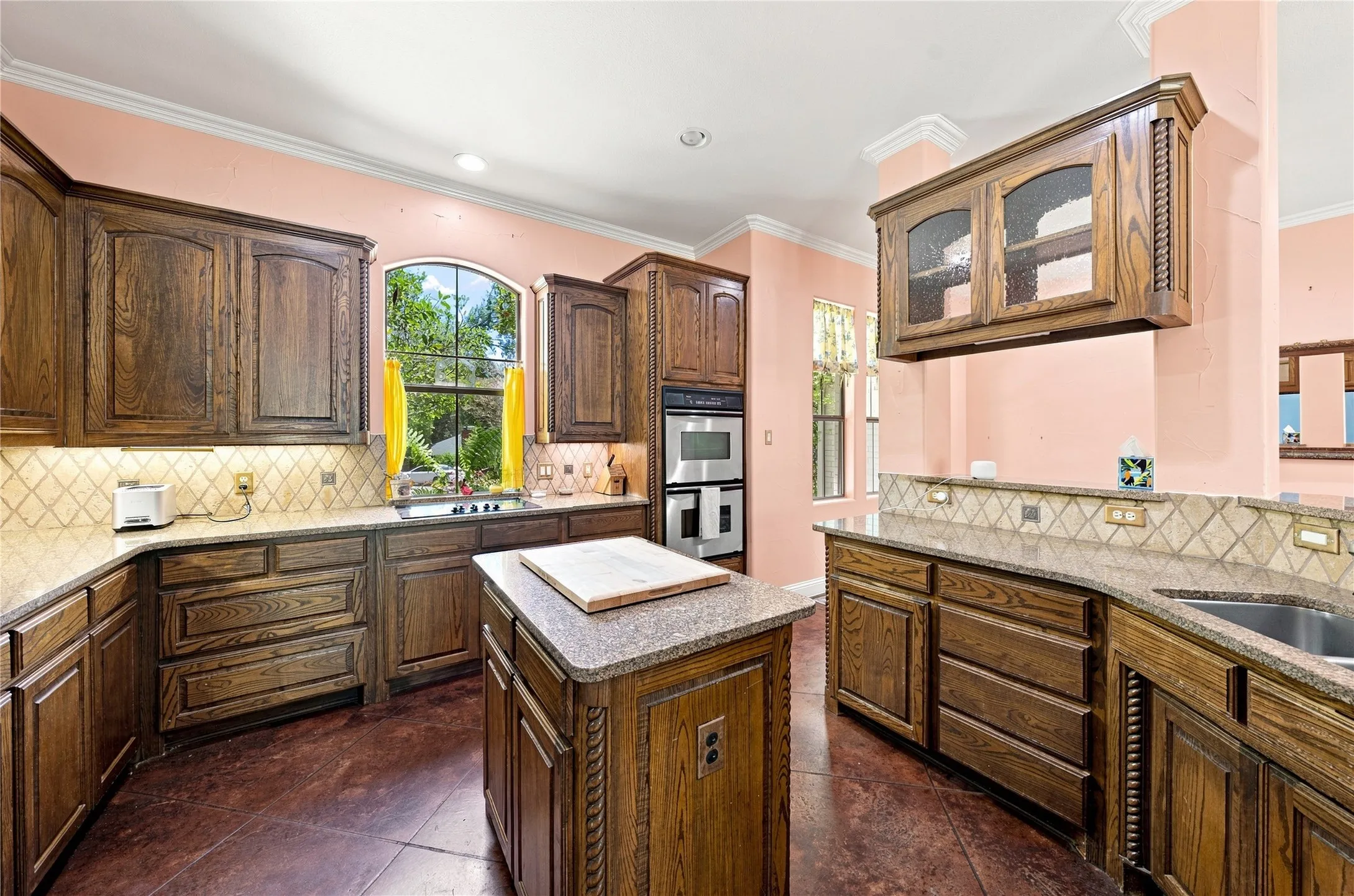 Single Family Residence For Sale in Henderson County , 4 Mill Run Place, Athens, Texas 75751, 4 Bedroom, 3 Bathroom, 3 Garage spaces, 3,001 Sqft, built in 2005, mls#21363916, Real Estate Agent in Athens, Homes For Sale in Henderson county, Homes For Sale in Athens, Realtor in Athens Texas, Real Estate Brokerage Independent Realty Texas, Luminita Cordes Realtor