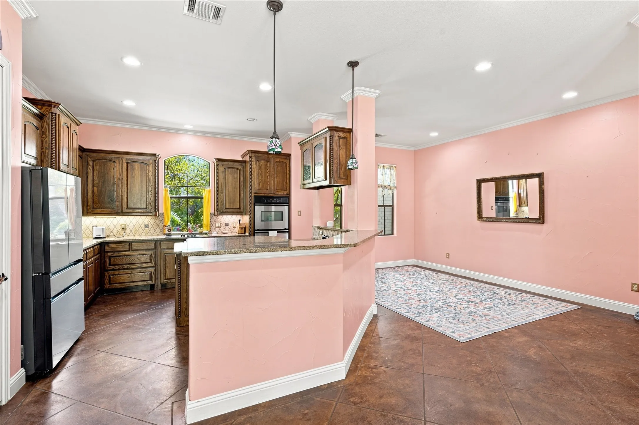 Single Family Residence For Sale in Henderson County , 4 Mill Run Place, Athens, Texas 75751, 4 Bedroom, 3 Bathroom, 3 Garage spaces, 3,001 Sqft, built in 2005, mls#21363916, Real Estate Agent in Athens, Homes For Sale in Henderson county, Homes For Sale in Athens, Realtor in Athens Texas, Real Estate Brokerage Independent Realty Texas, Luminita Cordes Realtor