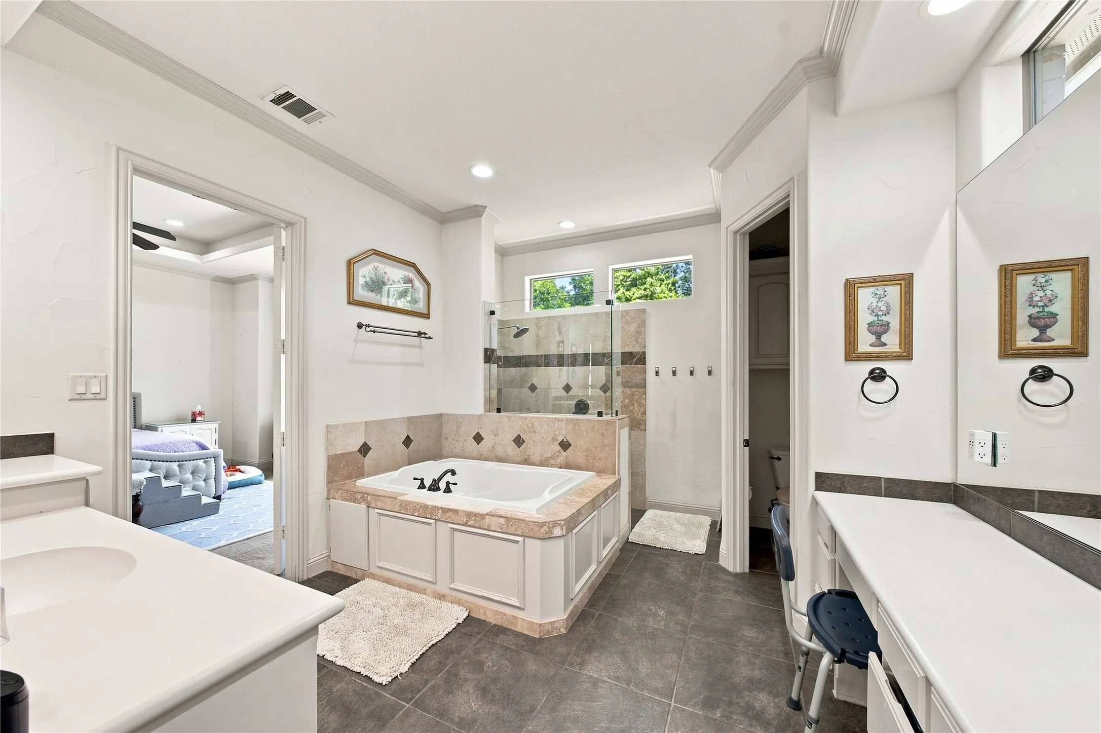 Single Family Residence For Sale in Henderson County , 4 Mill Run Place, Athens, Texas 75751, 4 Bedroom, 3 Bathroom, 3 Garage spaces, 3,001 Sqft, built in 2005, mls#21363916, Real Estate Agent in Athens, Homes For Sale in Henderson county, Homes For Sale in Athens, Realtor in Athens Texas, Real Estate Brokerage Independent Realty Texas, Luminita Cordes Realtor