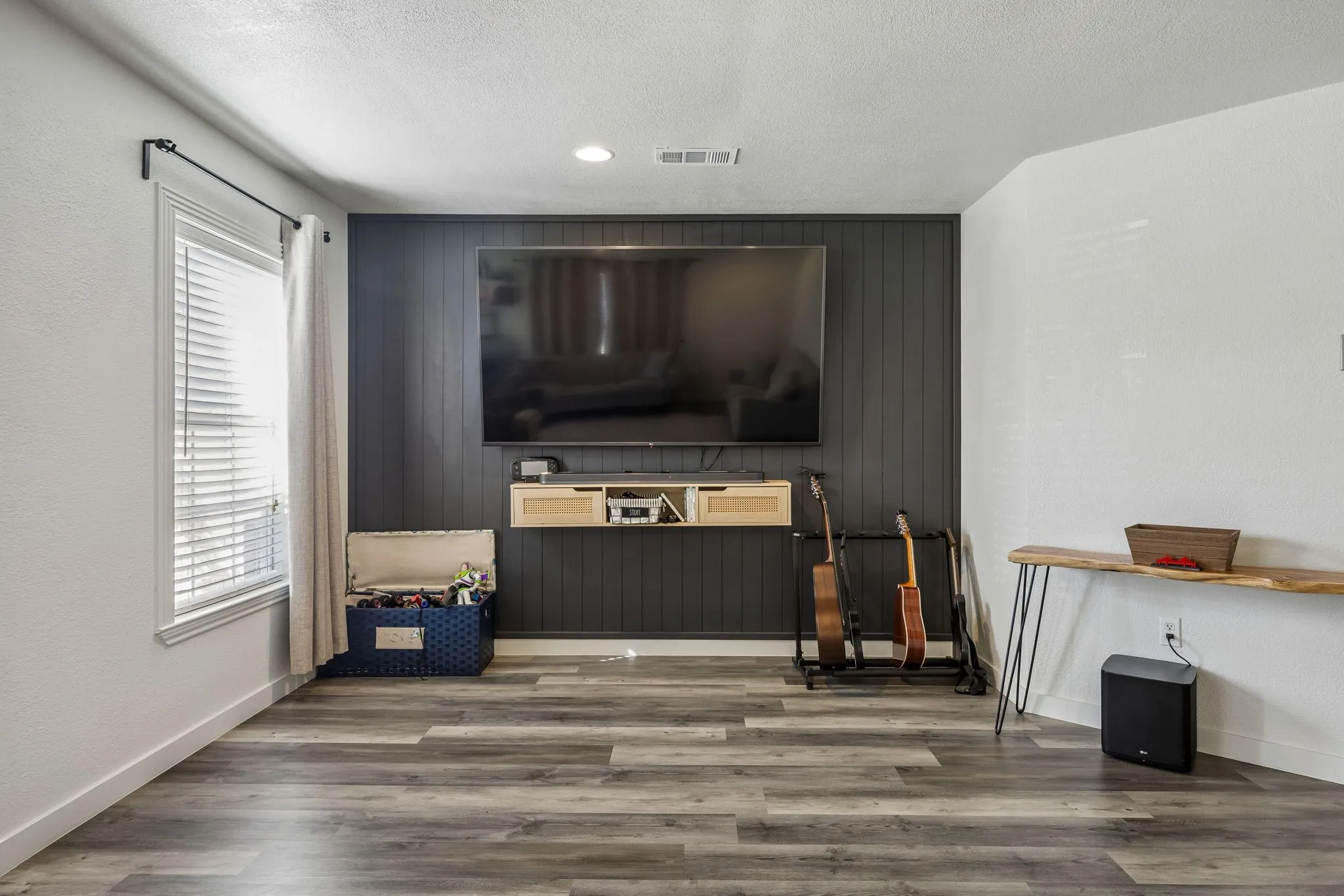 Single Family Residence For Sale in Rockwall County , 594 Trout Street, Rockwall, Texas 75032, 3 Bedroom, 2 Bathroom, 2 Garage spaces, 1,715 Sqft, built in 2002, mls#21363913, Real Estate Agent in Rockwall, Homes For Sale in Rockwall county, Homes For Sale in Rockwall, Realtor in Rockwall Texas, Real Estate Brokerage Independent Realty Texas, Luminita Cordes Realtor