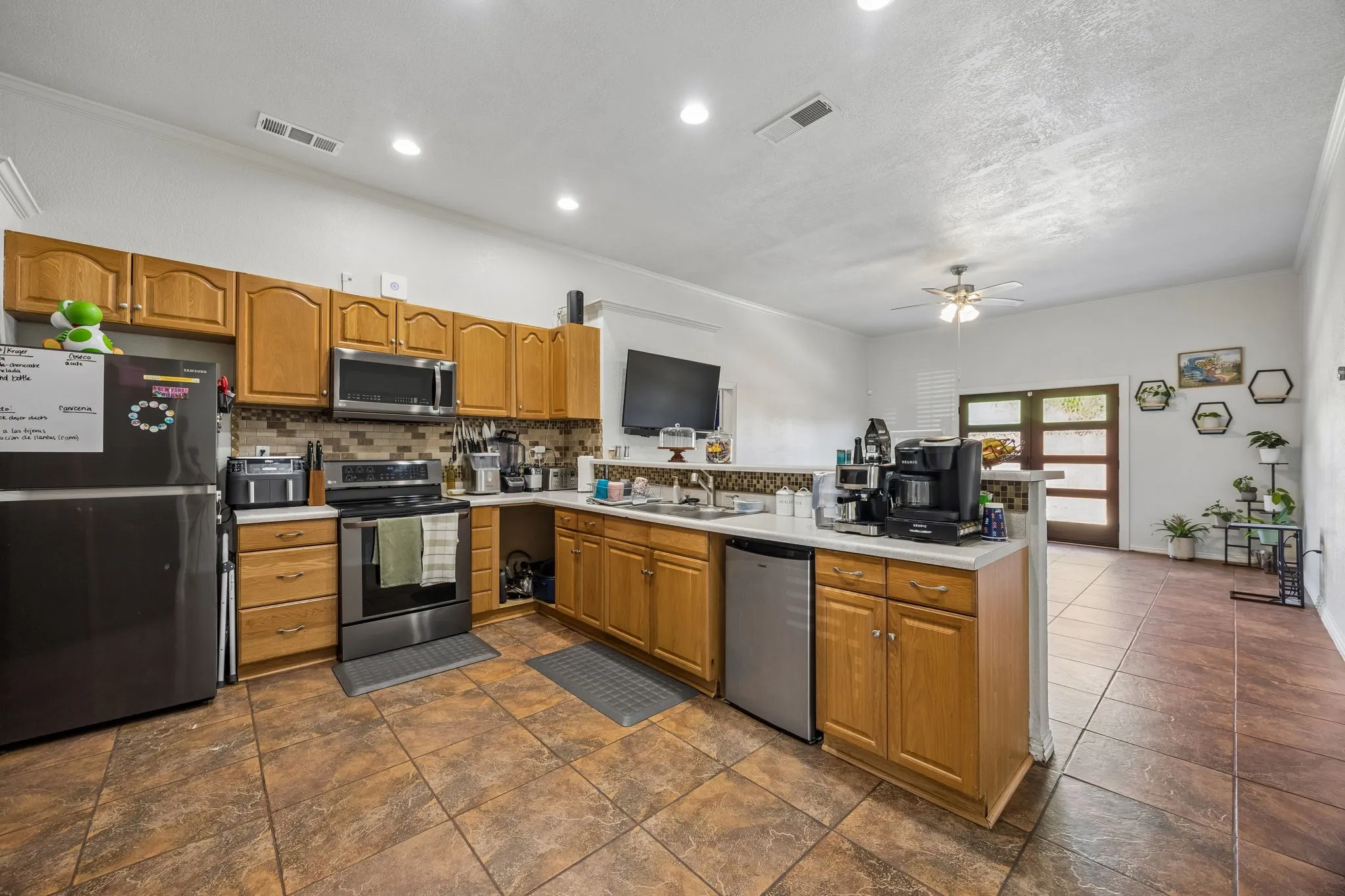 Single Family Residence For Sale in Rockwall County , 594 Trout Street, Rockwall, Texas 75032, 3 Bedroom, 2 Bathroom, 2 Garage spaces, 1,715 Sqft, built in 2002, mls#21363913, Real Estate Agent in Rockwall, Homes For Sale in Rockwall county, Homes For Sale in Rockwall, Realtor in Rockwall Texas, Real Estate Brokerage Independent Realty Texas, Luminita Cordes Realtor