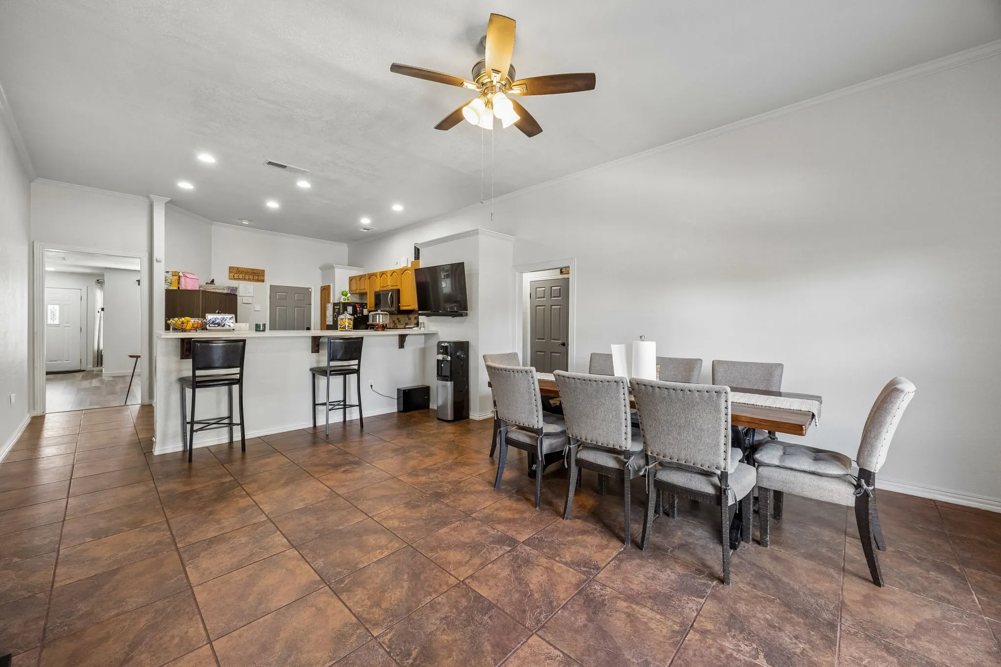 Single Family Residence For Sale in Rockwall County , 594 Trout Street, Rockwall, Texas 75032, 3 Bedroom, 2 Bathroom, 2 Garage spaces, 1,715 Sqft, built in 2002, mls#21363913, Real Estate Agent in Rockwall, Homes For Sale in Rockwall county, Homes For Sale in Rockwall, Realtor in Rockwall Texas, Real Estate Brokerage Independent Realty Texas, Luminita Cordes Realtor