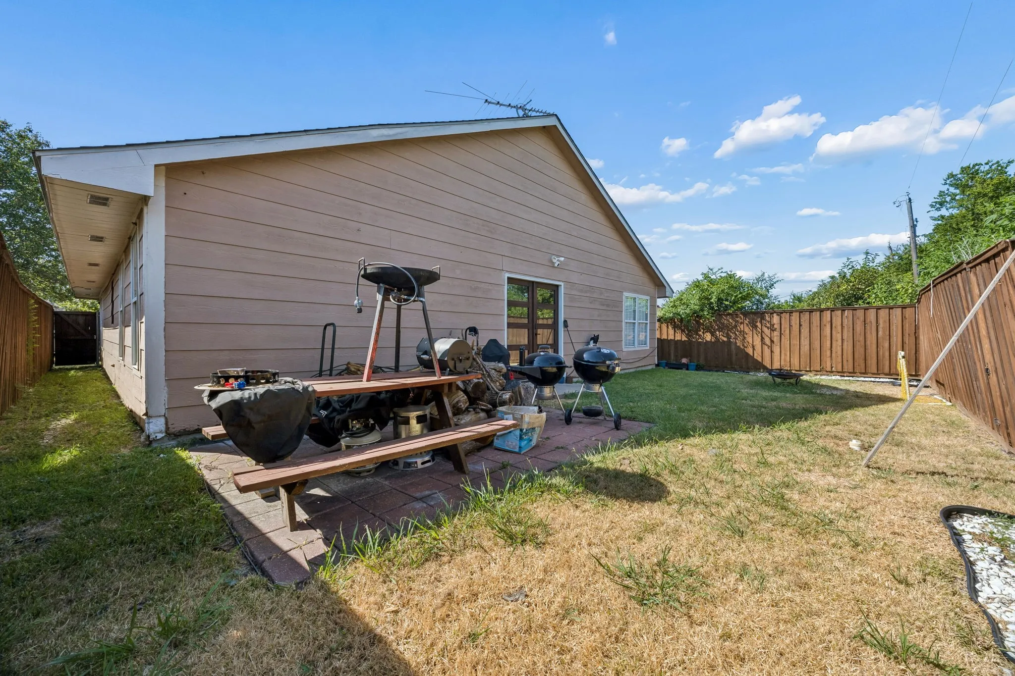 Single Family Residence For Sale in Rockwall County , 594 Trout Street, Rockwall, Texas 75032, 3 Bedroom, 2 Bathroom, 2 Garage spaces, 1,715 Sqft, built in 2002, mls#21363913, Real Estate Agent in Rockwall, Homes For Sale in Rockwall county, Homes For Sale in Rockwall, Realtor in Rockwall Texas, Real Estate Brokerage Independent Realty Texas, Luminita Cordes Realtor
