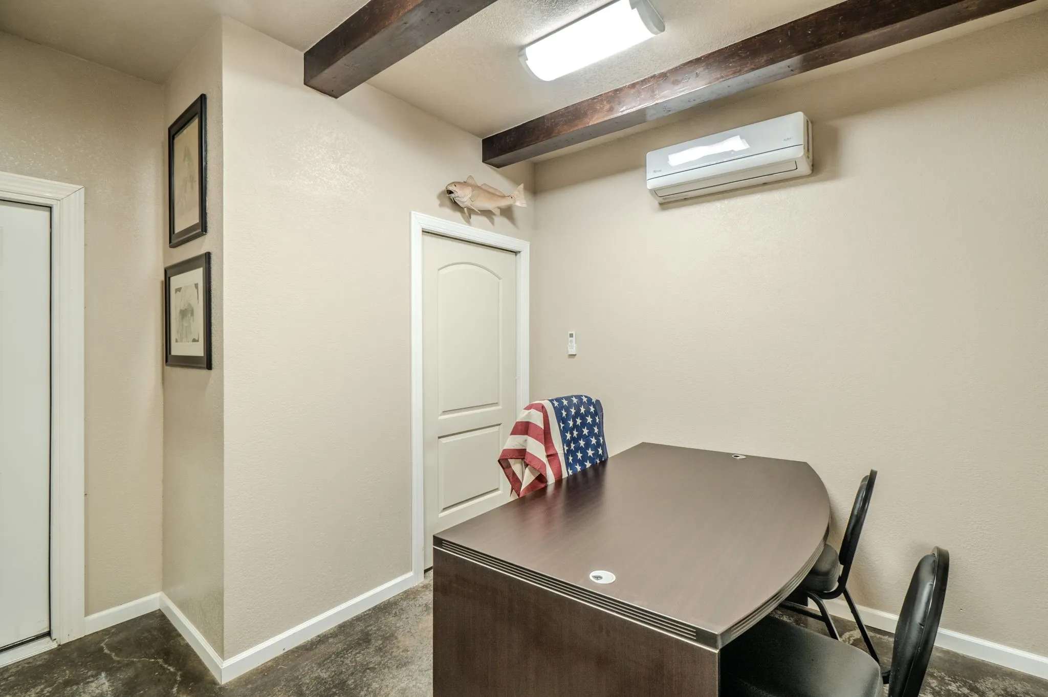 Single Family Residence For Sale in Johnson County , 6017 E Hwy 67, Alvarado, Texas 76009, 2 Bedroom, 1 Bathroom, Garage spaces, 1,296 Sqft, built in 1970, Price $399,900, mls#21363909, Real Estate Agent in Alvarado, Homes For Sale in Johnson county, Homes For Sale in Alvarado, Realtor in Alvarado Texas, Real Estate Brokerage Independent Realty Texas, Luminita Cordes Realtor