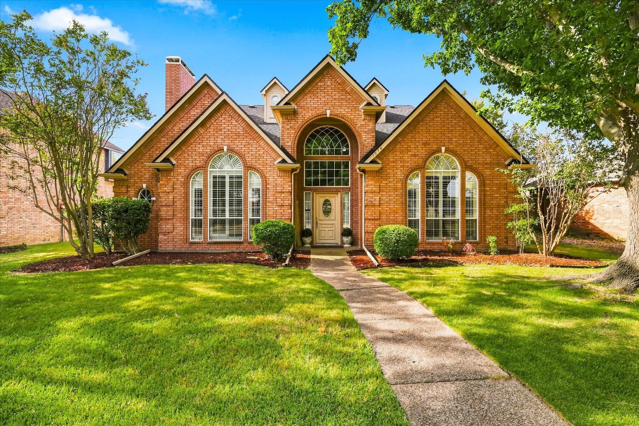 Single Family Residence For Sale in Collin County , 1014 Timbercreek Drive, Allen, Texas 75002, 4 Bedroom, 3 Bathroom, 2 Garage spaces, 3,421 Sqft, built in 1993, mls#21357073, Real Estate Agent in Allen, Homes For Sale in Collin county, Homes For Sale in Allen, Realtor in Allen Texas, Real Estate Brokerage Independent Realty Texas, Luminita Cordes Realtor