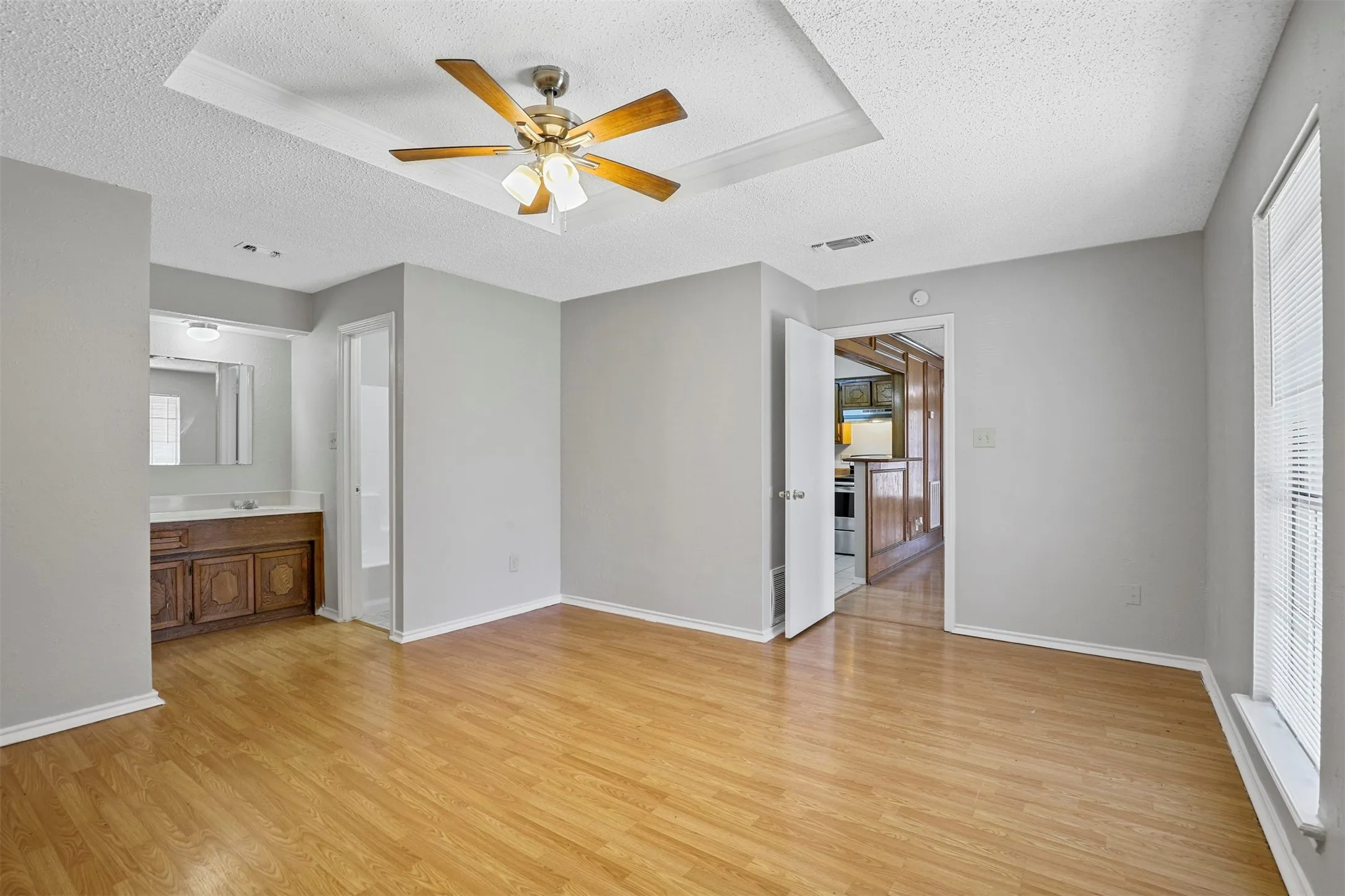 Duplex For Rent in Collin County , 226 E Pritchard Lane 228, Blue Ridge, Texas 75424, 2 Bedroom, 2 Bathroom, Garage spaces, 2,128 Sqft, built in 1986, Price $1,350, mls#21363928, Real Estate Agent in Blue Ridge, Homes For Rent in Collin county, Homes For Rent in Blue Ridge, Realtor in Blue Ridge Texas, Real Estate Brokerage Independent Realty Texas, Luminita Cordes Realtor