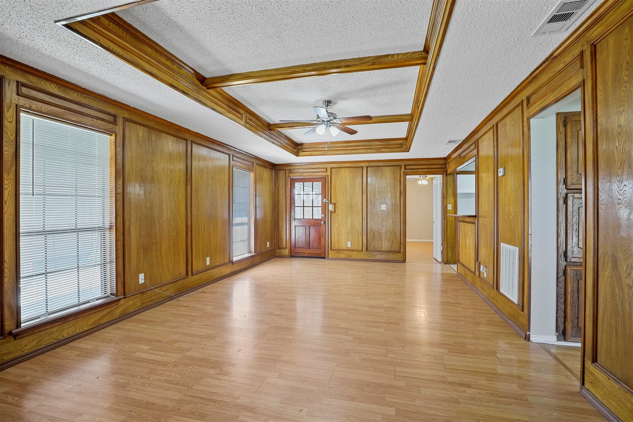 Duplex For Rent in Collin County , 226 E Pritchard Lane 228, Blue Ridge, Texas 75424, 2 Bedroom, 2 Bathroom, Garage spaces, 2,128 Sqft, built in 1986, Price $1,350, mls#21363928, Real Estate Agent in Blue Ridge, Homes For Rent in Collin county, Homes For Rent in Blue Ridge, Realtor in Blue Ridge Texas, Real Estate Brokerage Independent Realty Texas, Luminita Cordes Realtor