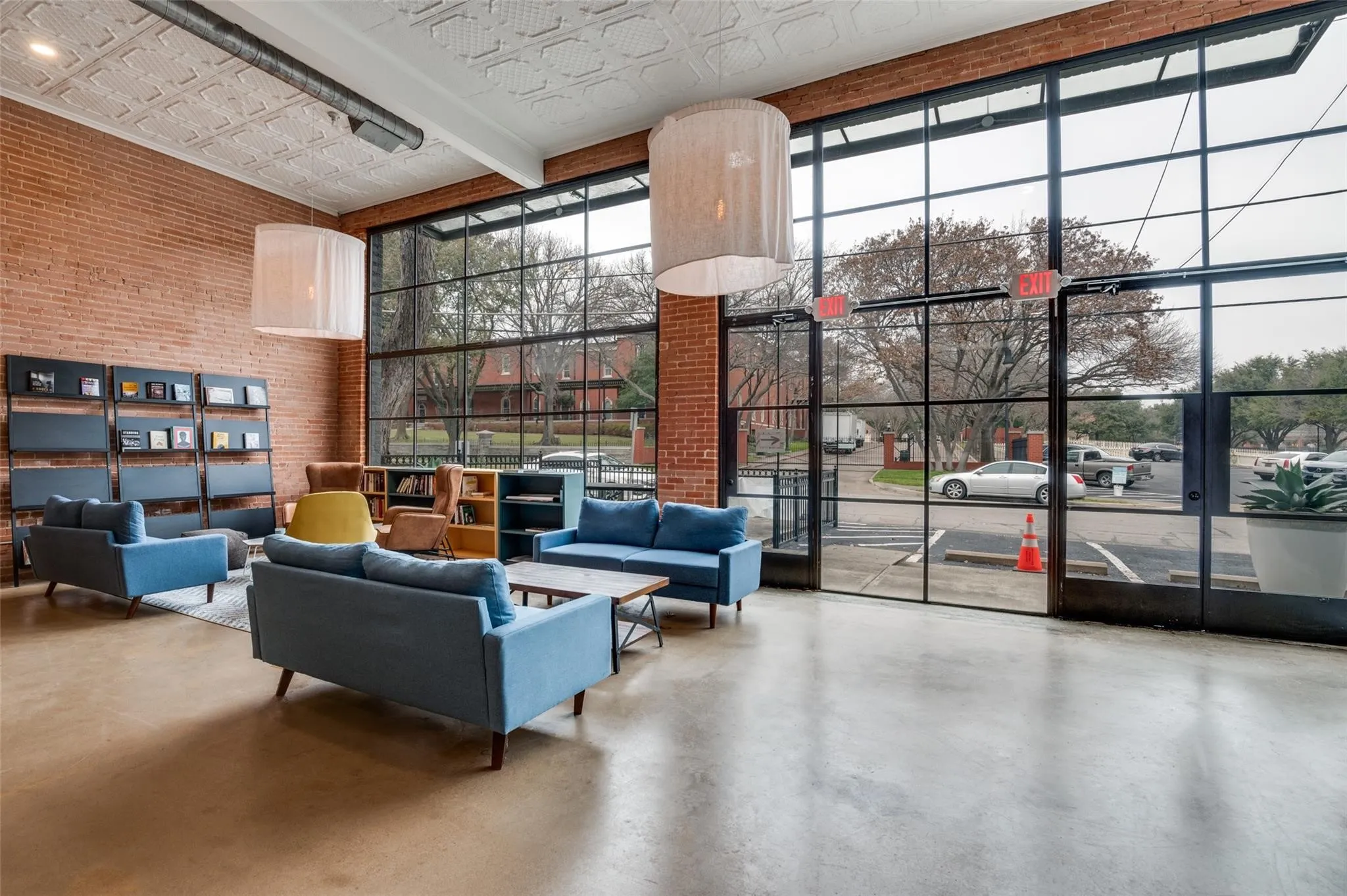 Office For Rent in Dallas County , 3106 Swiss Avenue 3106, Dallas, Texas 75204, 0, 0, Garage spaces, 0 Sqft, built in 1940, Price $9,500, mls#21363930, Real Estate Agent in Dallas, Homes For Rent in Dallas county, Homes For Rent in Dallas, Realtor in Dallas Texas, Real Estate Brokerage Independent Realty Texas, Luminita Cordes Realtor
