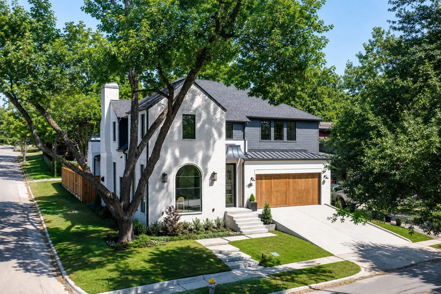 Single Family Residence For Sale in Dallas County , 6903 La Vista Drive, Dallas, Texas 75214, 5 Bedroom, 6 Bathroom, 2 Garage spaces, 5,030 Sqft, built in 2025, mls#21357469, Real Estate Agent in Dallas, Homes For Sale in Dallas county, Homes For Sale in Dallas, Realtor in Dallas Texas, Real Estate Brokerage Independent Realty Texas, Luminita Cordes Realtor