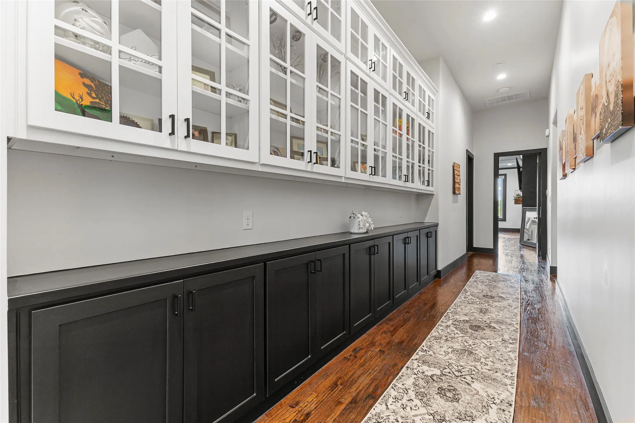 Single Family Residence For Sale in Rockwall County , 531 Highpoint Road, Royse City, Texas 75189, 5 Bedroom, 5 Bathroom, 3 Garage spaces, 8,210 Sqft, built in 2022, mls#21360525, Real Estate Agent in Royse City, Homes For Sale in Rockwall county, Homes For Sale in Royse City, Realtor in Royse City Texas, Real Estate Brokerage Independent Realty Texas, Luminita Cordes Realtor