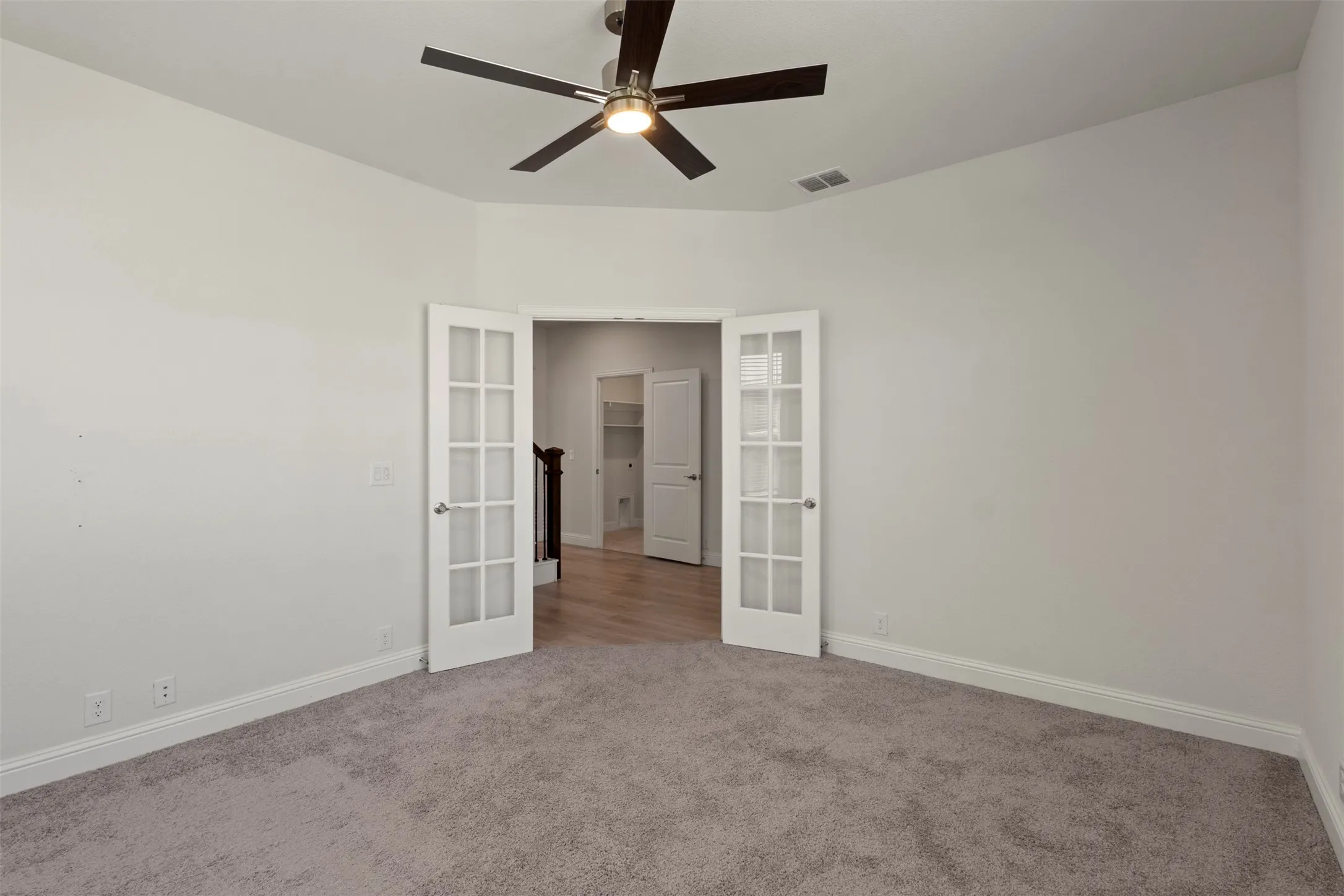 Single Family Residence For Rent in Kaufman County , 3905 Holly Springs Lane, Kaufman, Texas 75142, 5 Bedroom, 4 Bathroom, 2 Garage spaces, 3,260 Sqft, built in 2023, mls#21357050, Real Estate Agent in Kaufman, Homes For Rent in Kaufman county, Homes For Rent in Kaufman, Realtor in Kaufman Texas, Real Estate Brokerage Independent Realty Texas, Luminita Cordes Realtor