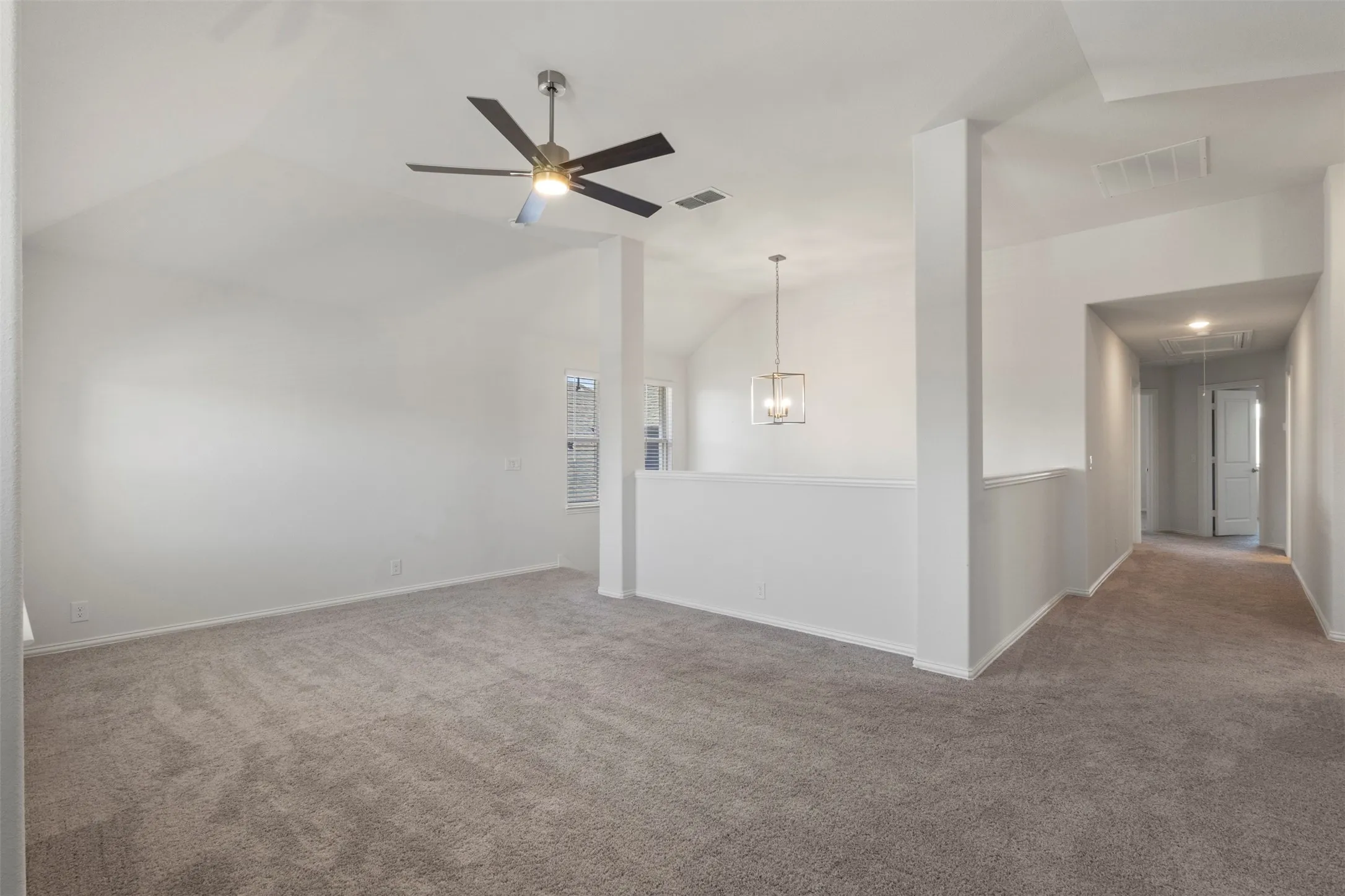 Single Family Residence For Rent in Kaufman County , 3905 Holly Springs Lane, Kaufman, Texas 75142, 5 Bedroom, 4 Bathroom, 2 Garage spaces, 3,260 Sqft, built in 2023, mls#21357050, Real Estate Agent in Kaufman, Homes For Rent in Kaufman county, Homes For Rent in Kaufman, Realtor in Kaufman Texas, Real Estate Brokerage Independent Realty Texas, Luminita Cordes Realtor