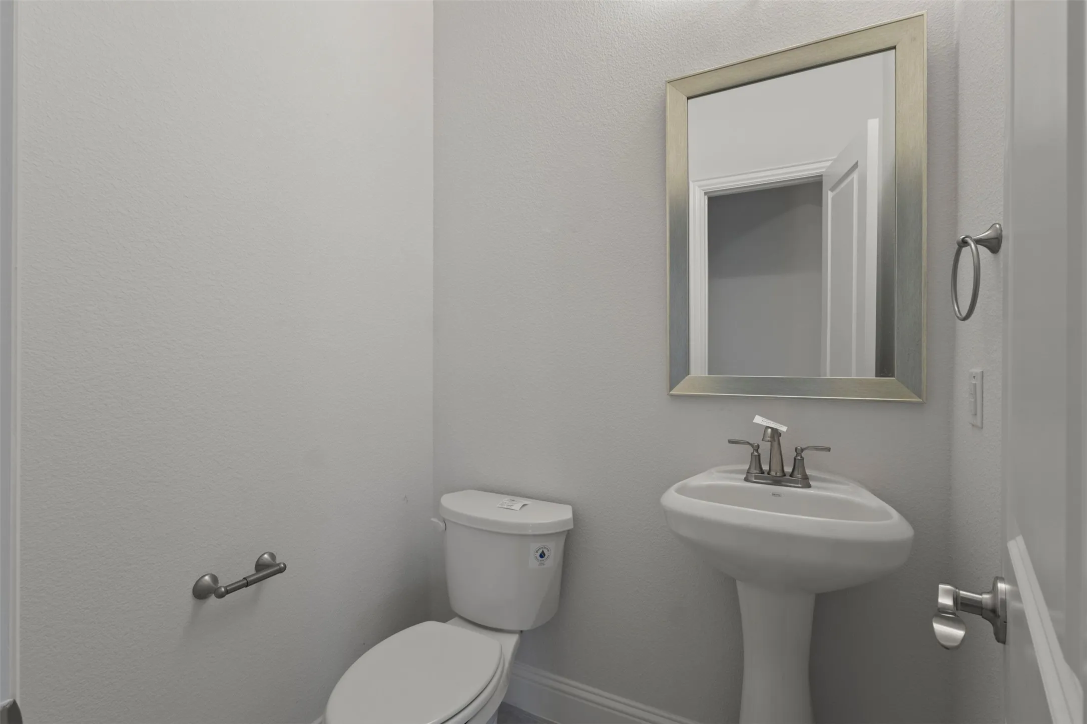Single Family Residence For Rent in Kaufman County , 3905 Holly Springs Lane, Kaufman, Texas 75142, 5 Bedroom, 4 Bathroom, 2 Garage spaces, 3,260 Sqft, built in 2023, mls#21357050, Real Estate Agent in Kaufman, Homes For Rent in Kaufman county, Homes For Rent in Kaufman, Realtor in Kaufman Texas, Real Estate Brokerage Independent Realty Texas, Luminita Cordes Realtor