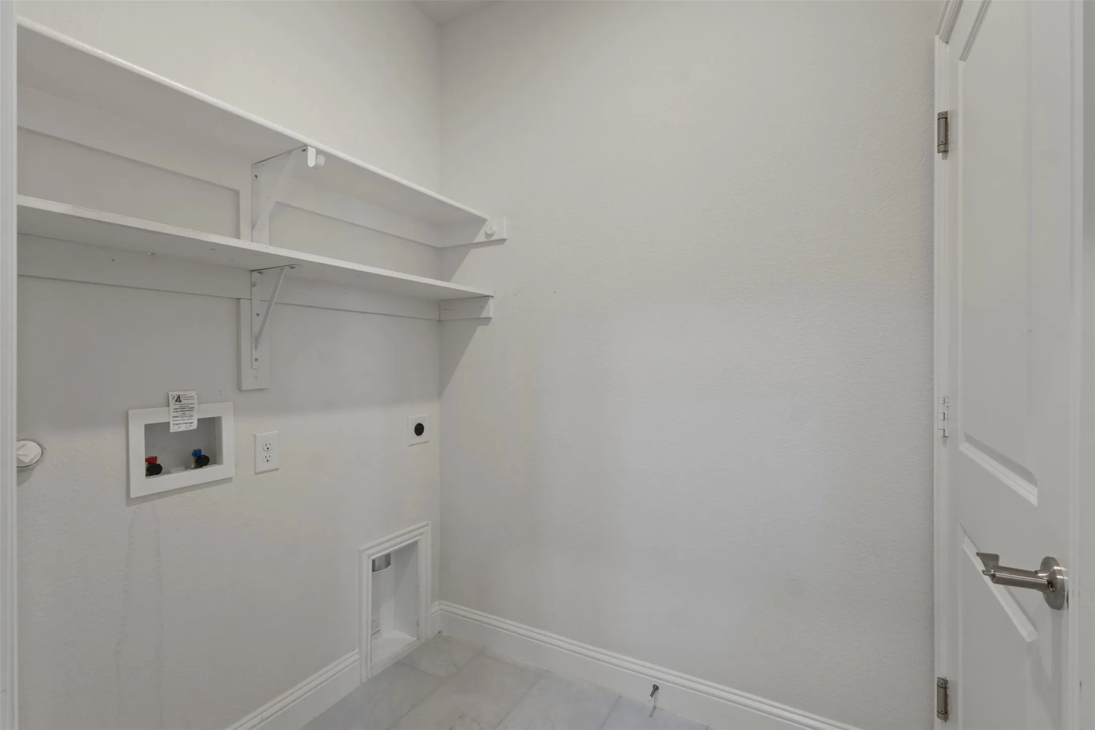 Single Family Residence For Rent in Kaufman County , 3905 Holly Springs Lane, Kaufman, Texas 75142, 5 Bedroom, 4 Bathroom, 2 Garage spaces, 3,260 Sqft, built in 2023, mls#21357050, Real Estate Agent in Kaufman, Homes For Rent in Kaufman county, Homes For Rent in Kaufman, Realtor in Kaufman Texas, Real Estate Brokerage Independent Realty Texas, Luminita Cordes Realtor