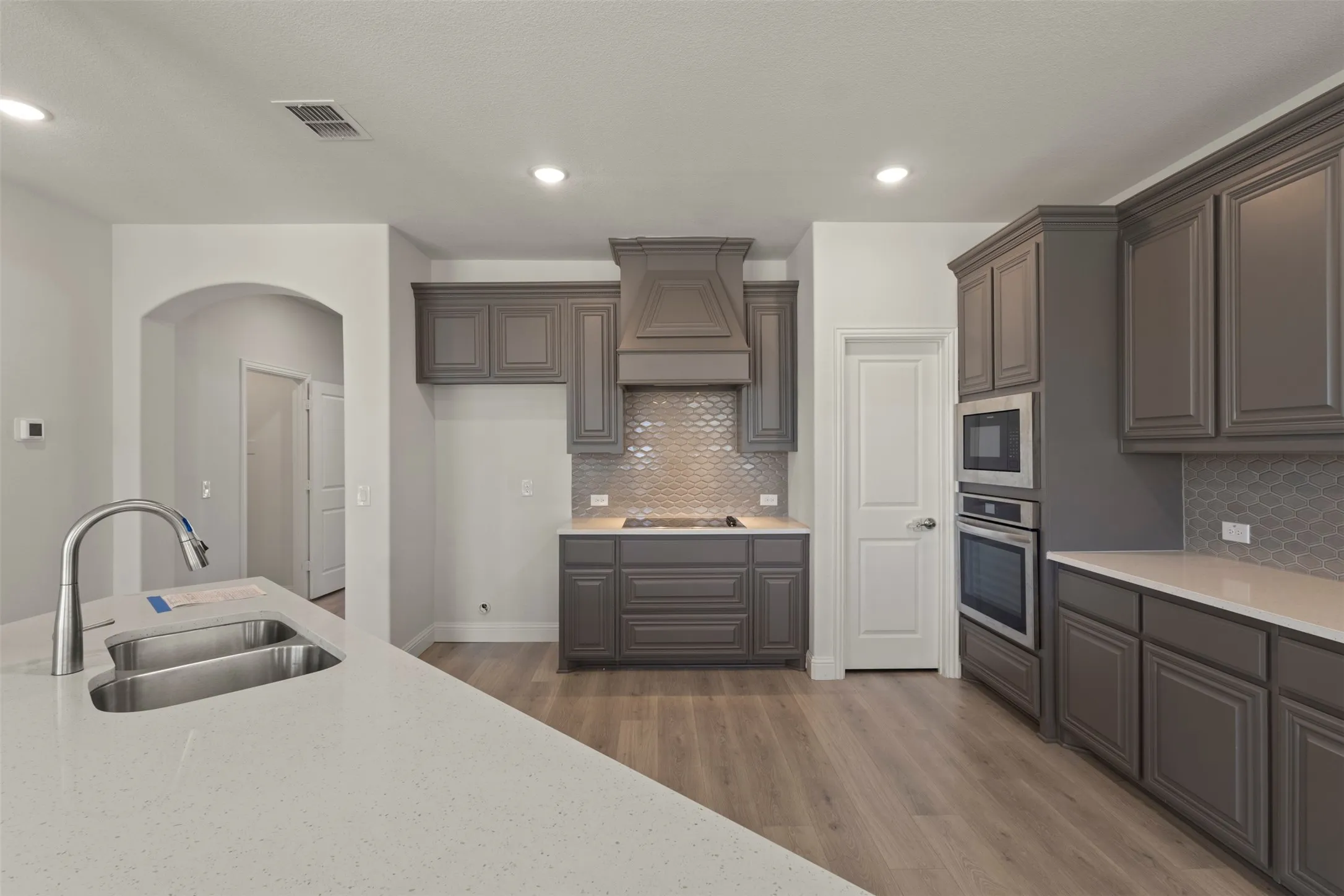 Single Family Residence For Rent in Kaufman County , 3905 Holly Springs Lane, Kaufman, Texas 75142, 5 Bedroom, 4 Bathroom, 2 Garage spaces, 3,260 Sqft, built in 2023, mls#21357050, Real Estate Agent in Kaufman, Homes For Rent in Kaufman county, Homes For Rent in Kaufman, Realtor in Kaufman Texas, Real Estate Brokerage Independent Realty Texas, Luminita Cordes Realtor