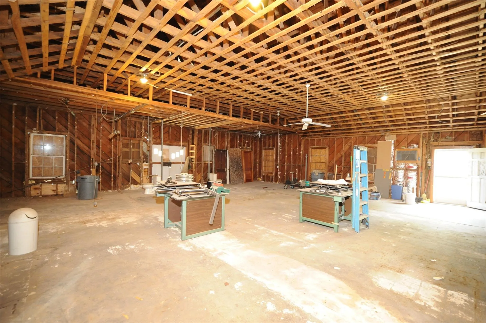 Business For Sale in Grayson County , 631 E Woodard Street, Denison, Texas 75021, 0, 0, Garage spaces, 0 Sqft, built in 1980, mls#21346698, Real Estate Agent in Denison, Homes For Sale in Grayson county, Homes For Sale in Denison, Realtor in Denison Texas, Real Estate Brokerage Independent Realty Texas, Luminita Cordes Realtor