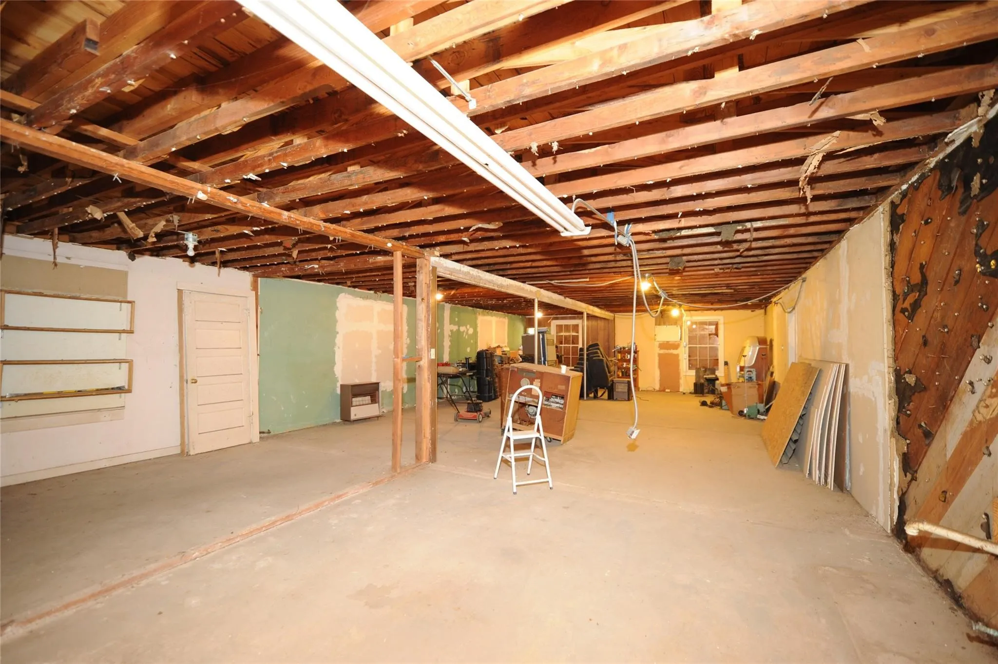 Business For Sale in Grayson County , 631 E Woodard Street, Denison, Texas 75021, 0, 0, Garage spaces, 0 Sqft, built in 1980, mls#21346698, Real Estate Agent in Denison, Homes For Sale in Grayson county, Homes For Sale in Denison, Realtor in Denison Texas, Real Estate Brokerage Independent Realty Texas, Luminita Cordes Realtor